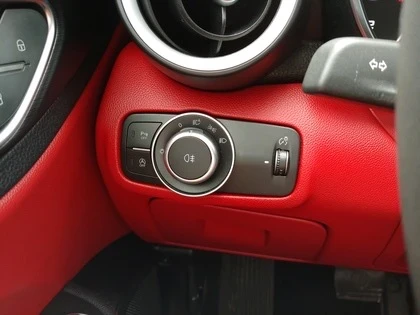 Alfa Romeo Giulia 2.0L| AWD| | | KEYLESS | Mobile.bg   11