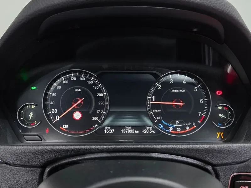 BMW 330 ///M PERFORMANCE, снимка 7 - Автомобили и джипове - 55789944