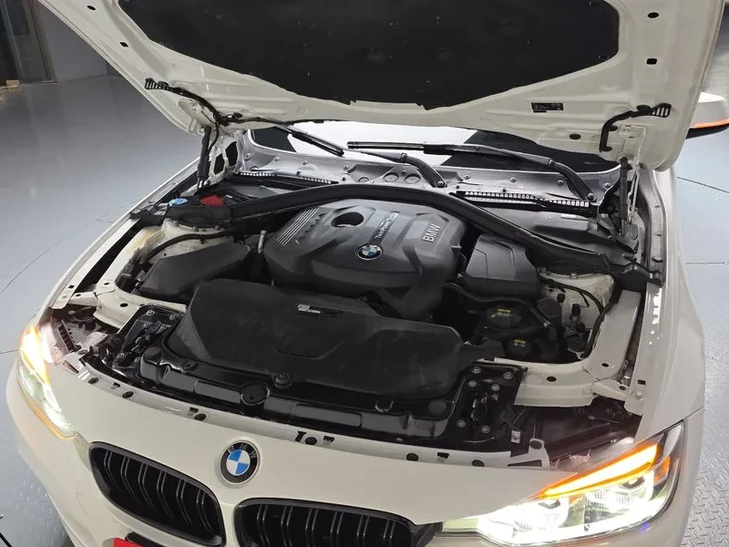 BMW 330 ///M PERFORMANCE, снимка 5 - Автомобили и джипове - 55789944