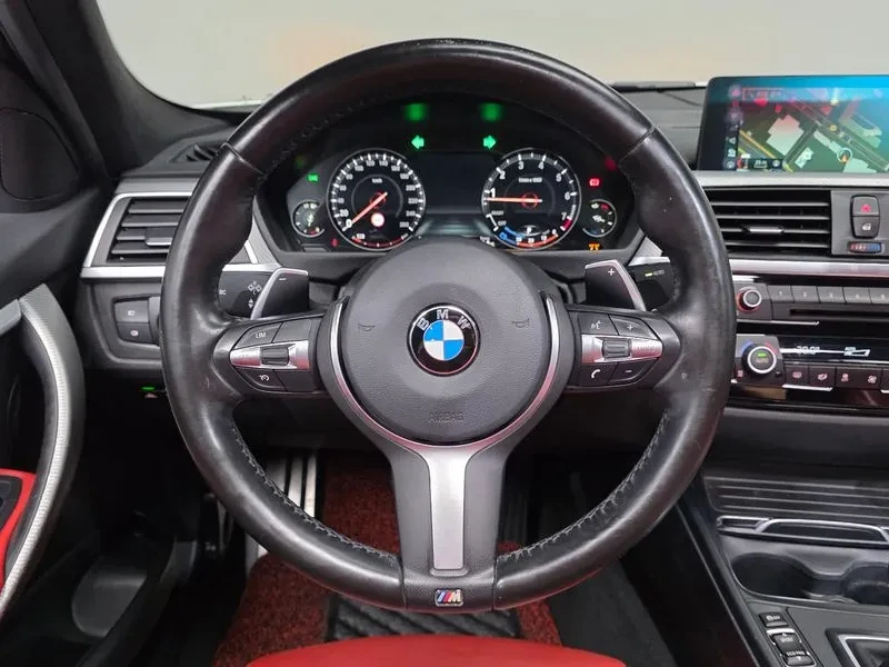 BMW 330 ///M PERFORMANCE, снимка 12 - Автомобили и джипове - 55789944