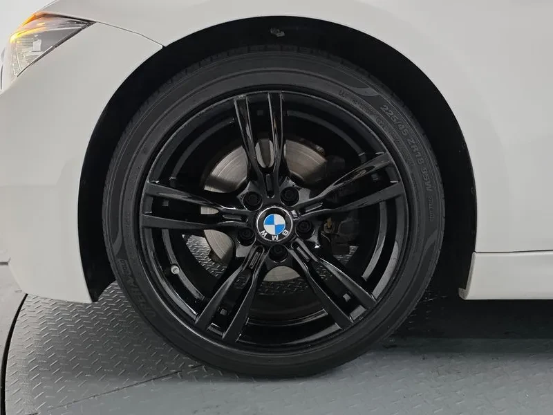 BMW 330 ///M PERFORMANCE, снимка 4 - Автомобили и джипове - 55789944