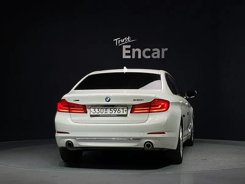 BMW 530 I xDrive Luxury Plus, снимка 4 - Автомобили и джипове - 55832692