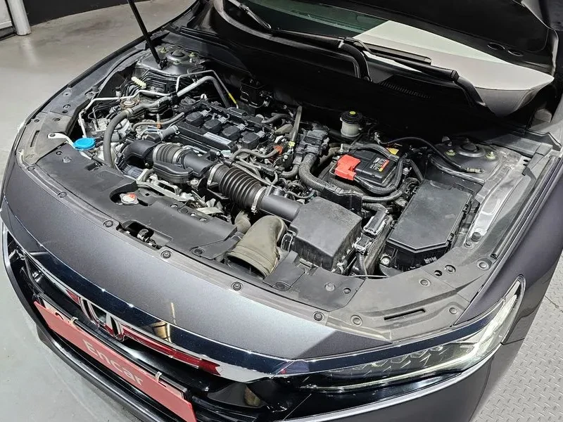 Honda Accord 1.5 Turbo, снимка 6 - Автомобили и джипове - 55921625