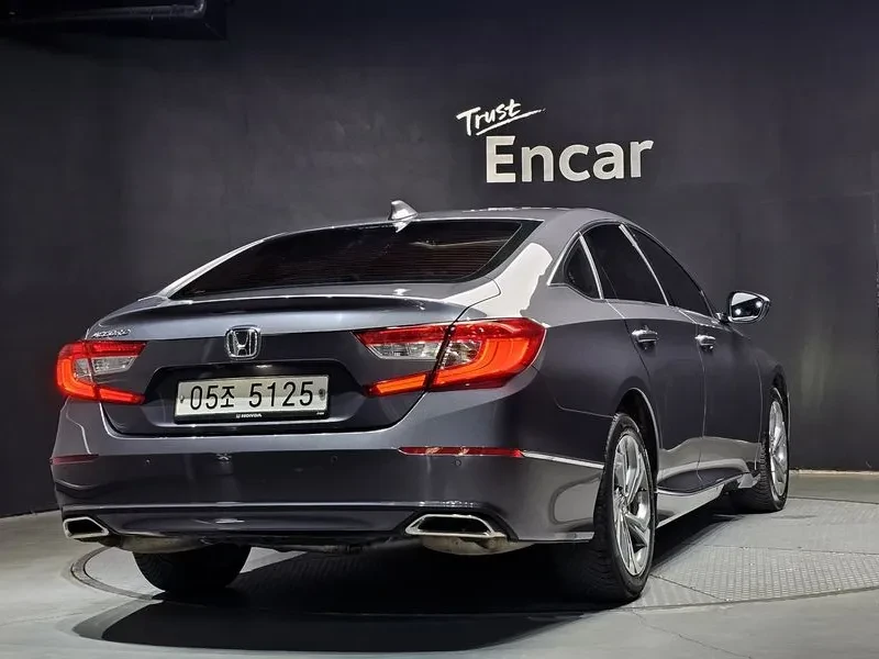 Honda Accord 1.5 Turbo, снимка 2 - Автомобили и джипове - 55921625