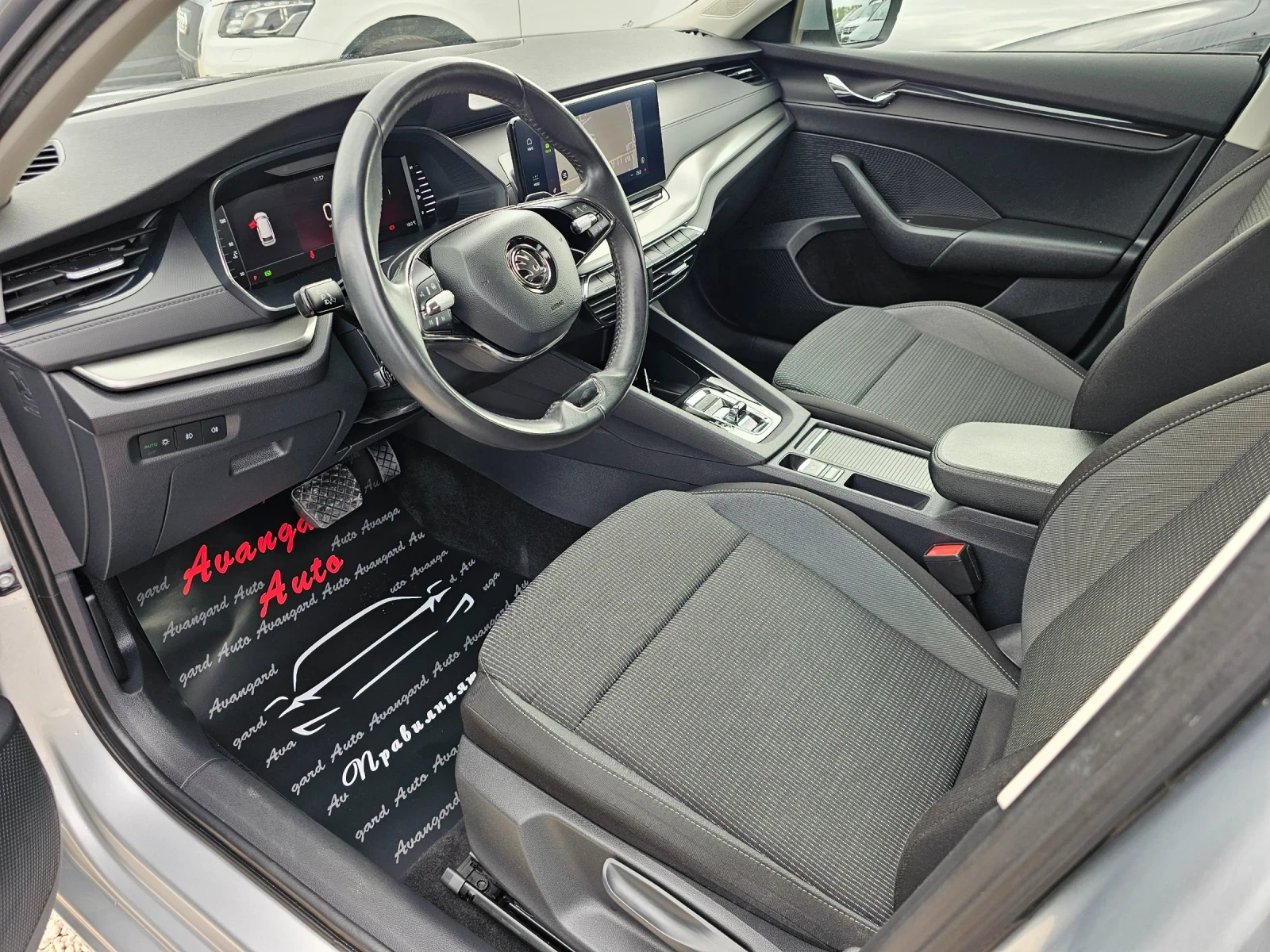Skoda Octavia 2.0TDI, 150к.с., DSG  - изображение 8