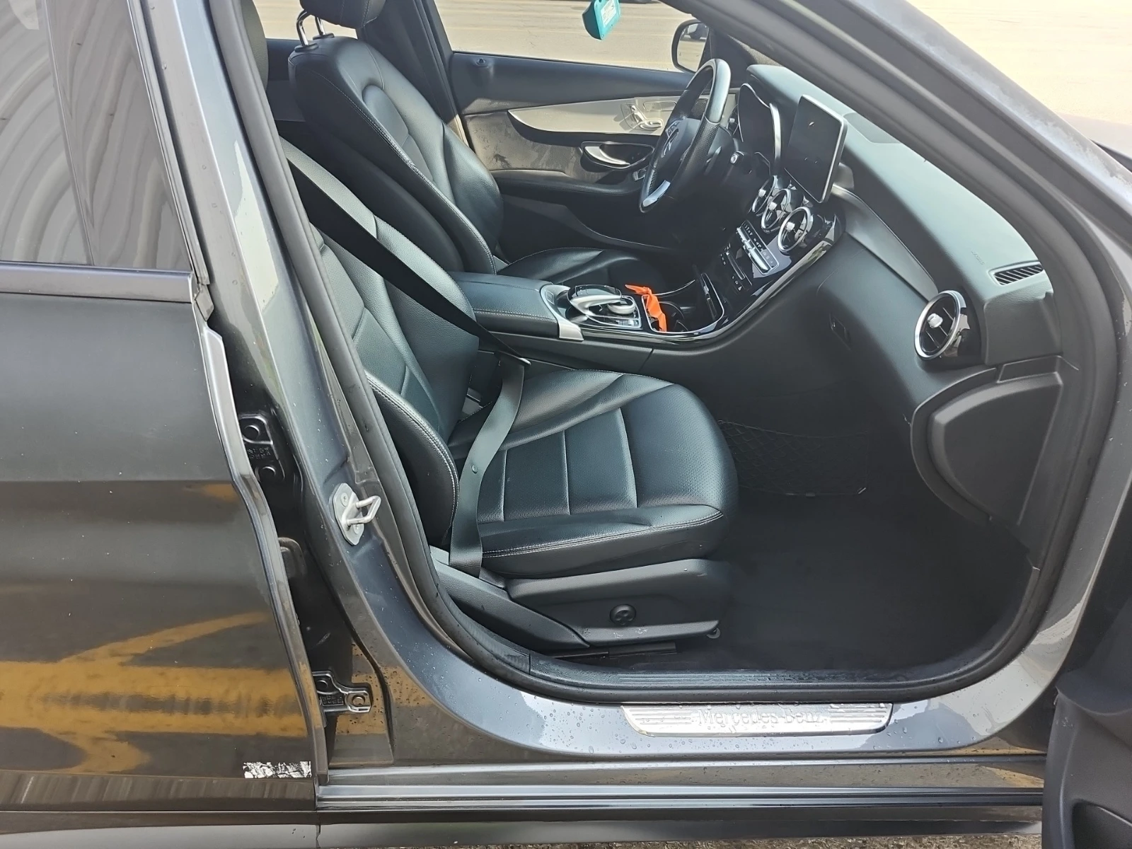 Mercedes-Benz C 300 CARFAX* ОПЦИЯ ЗА ФИНАНСИРАНЕ*  - изображение 10