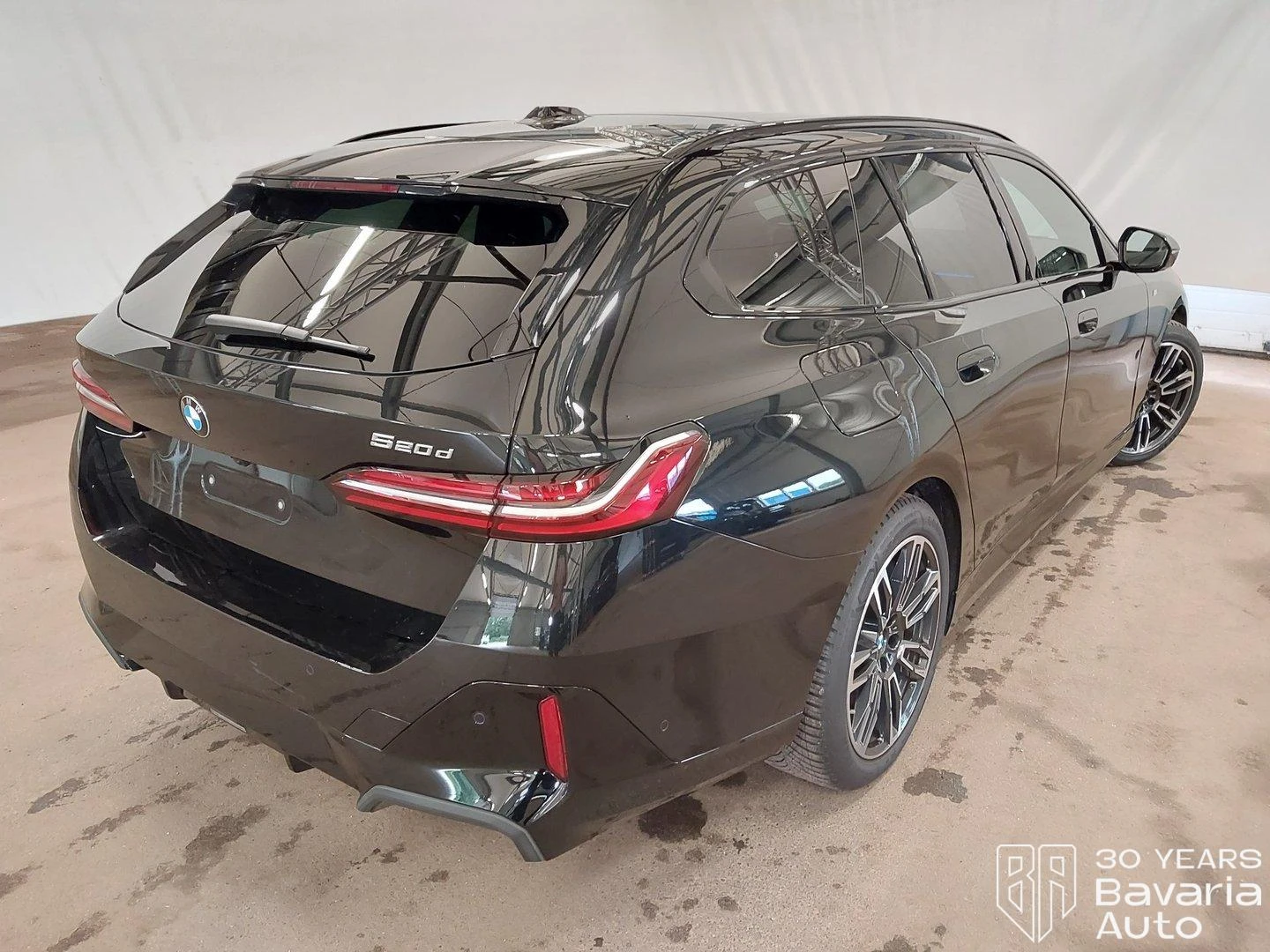 BMW 520 d Touring M Sport Paket - изображение 3