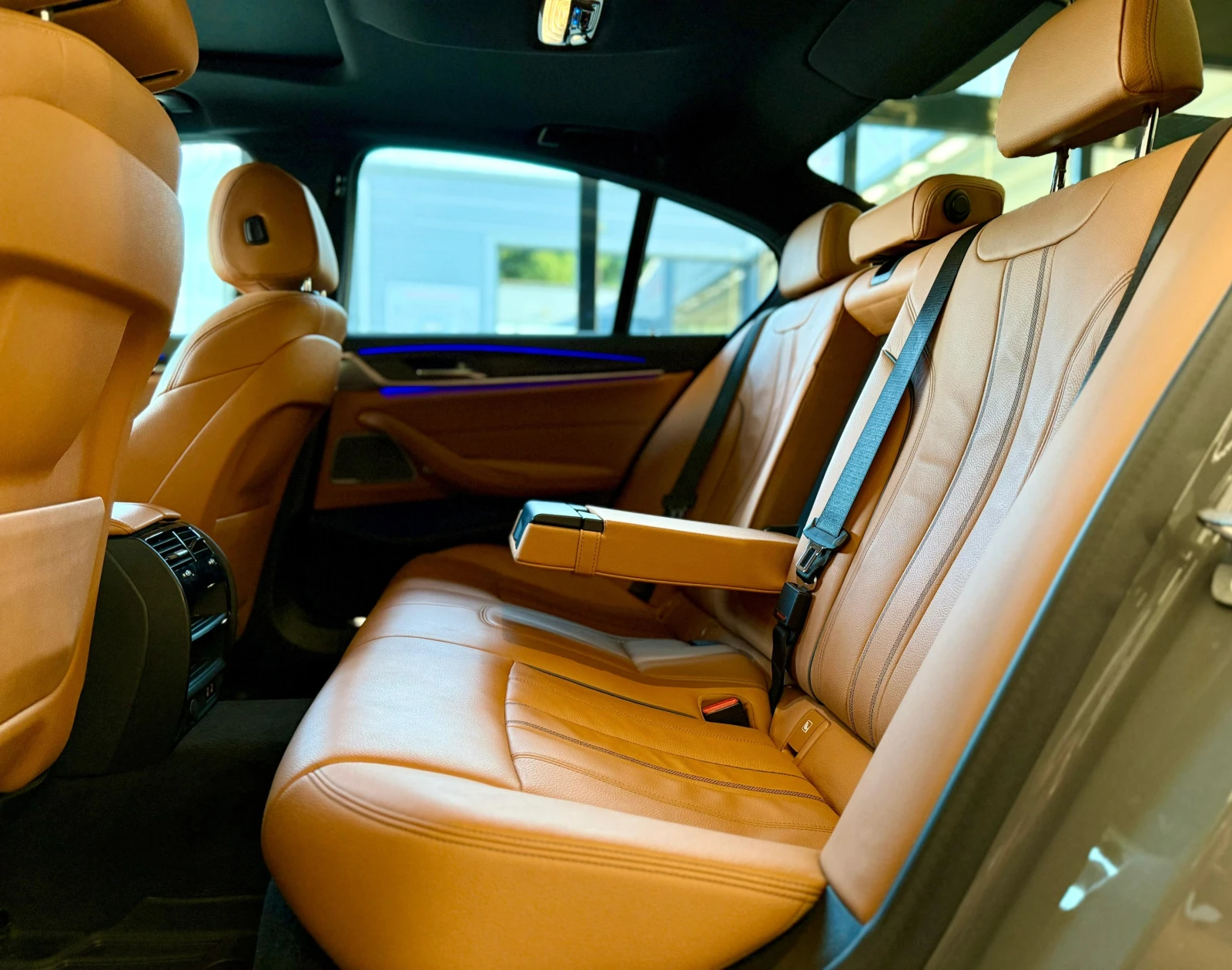 BMW 540 Xdrive* CarPlay* M Pack* * HeadUp* Laser | Mobile.bg   16