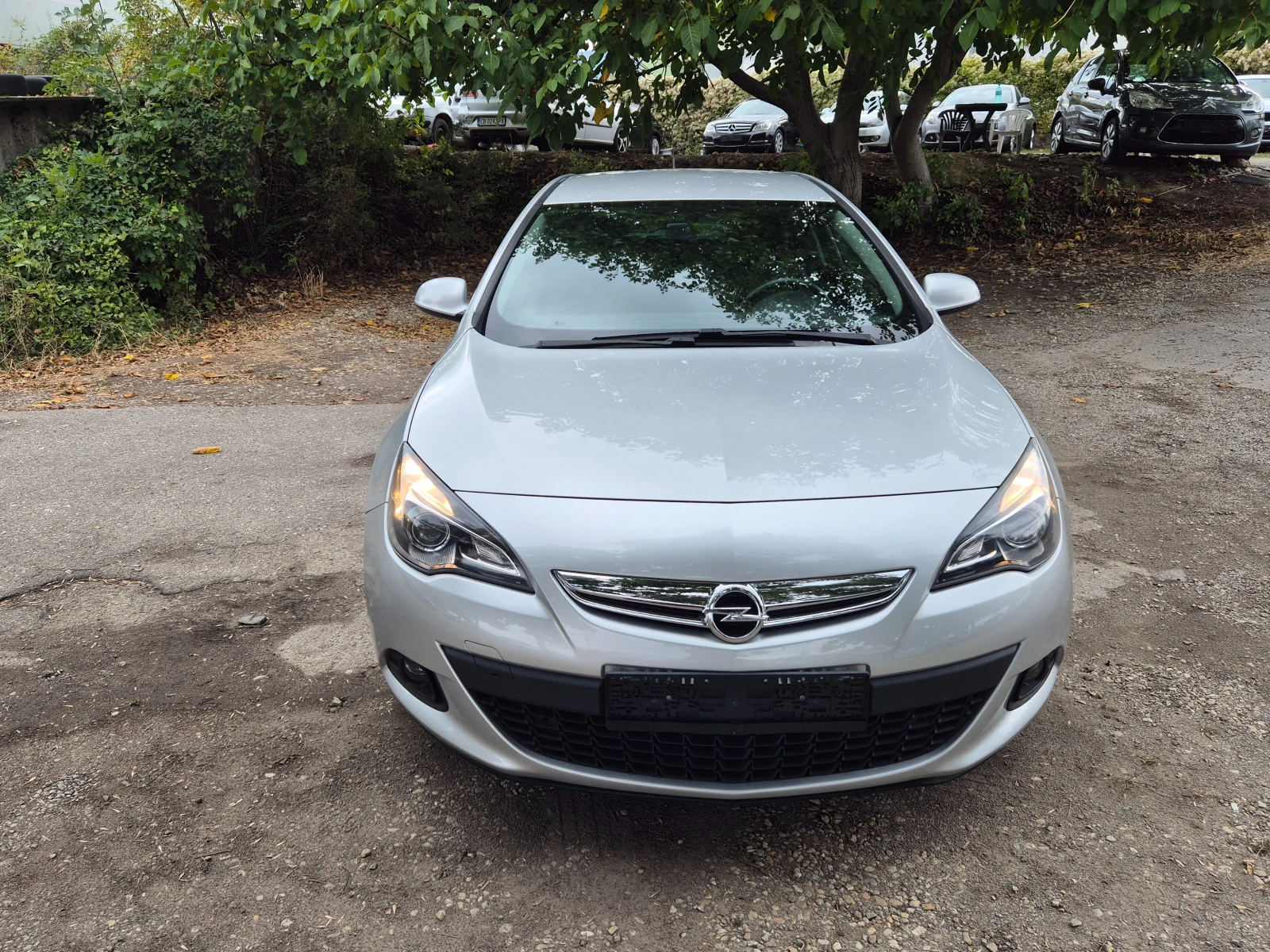 Opel Astra GTC НОВ ВНОС ОТ ИТАЛИЯ БЕЗ РЪЖДИ И ЗАБЕЛЕЖКИ  - изображение 2