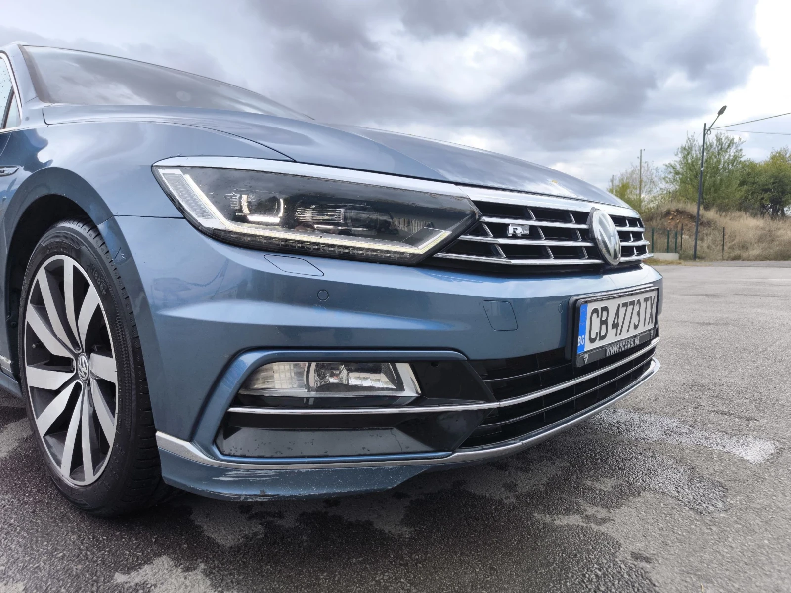 VW Passat 2.0TDI R-LINE - изображение 9