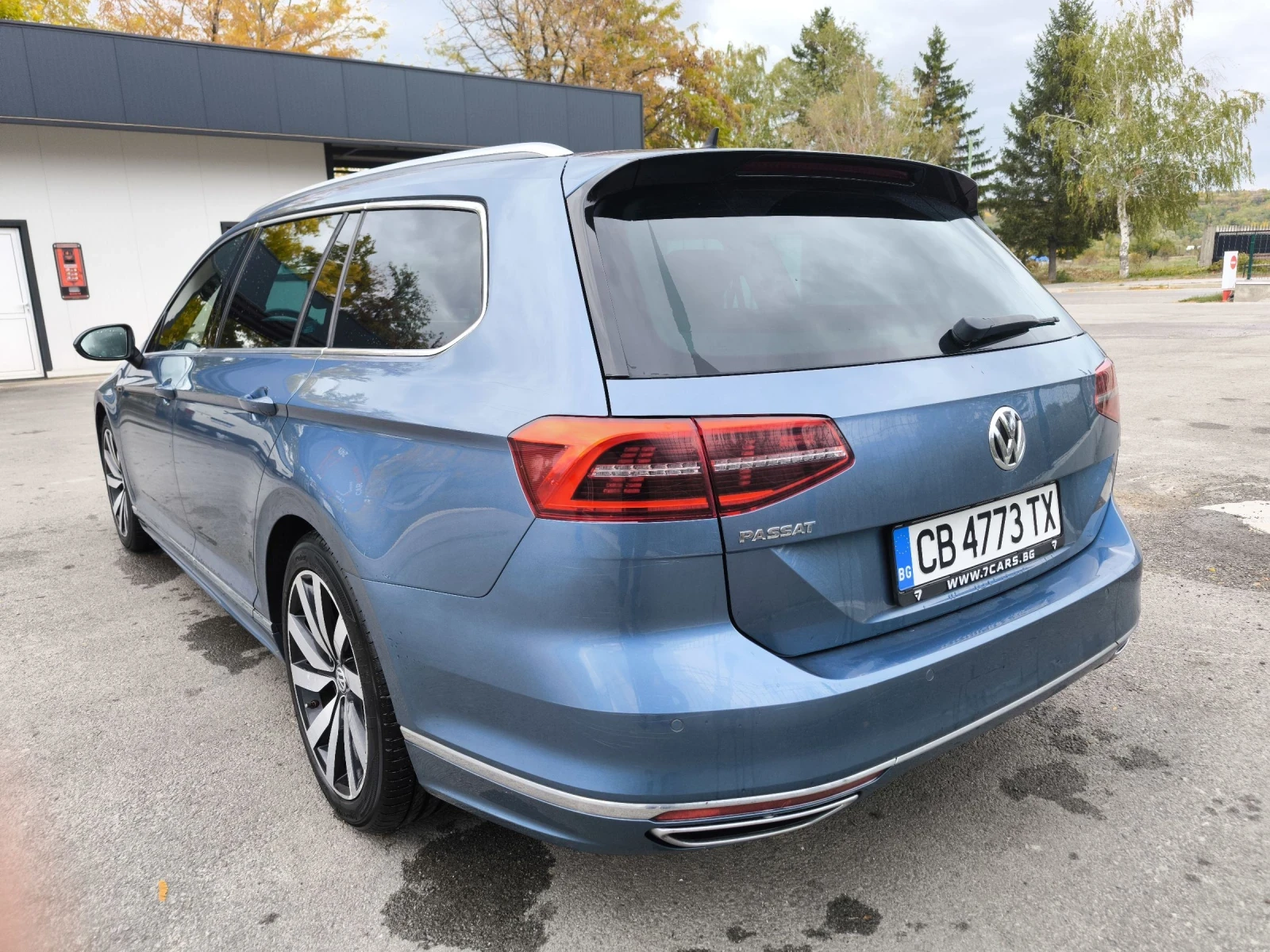 VW Passat 2.0TDI R-LINE - изображение 7