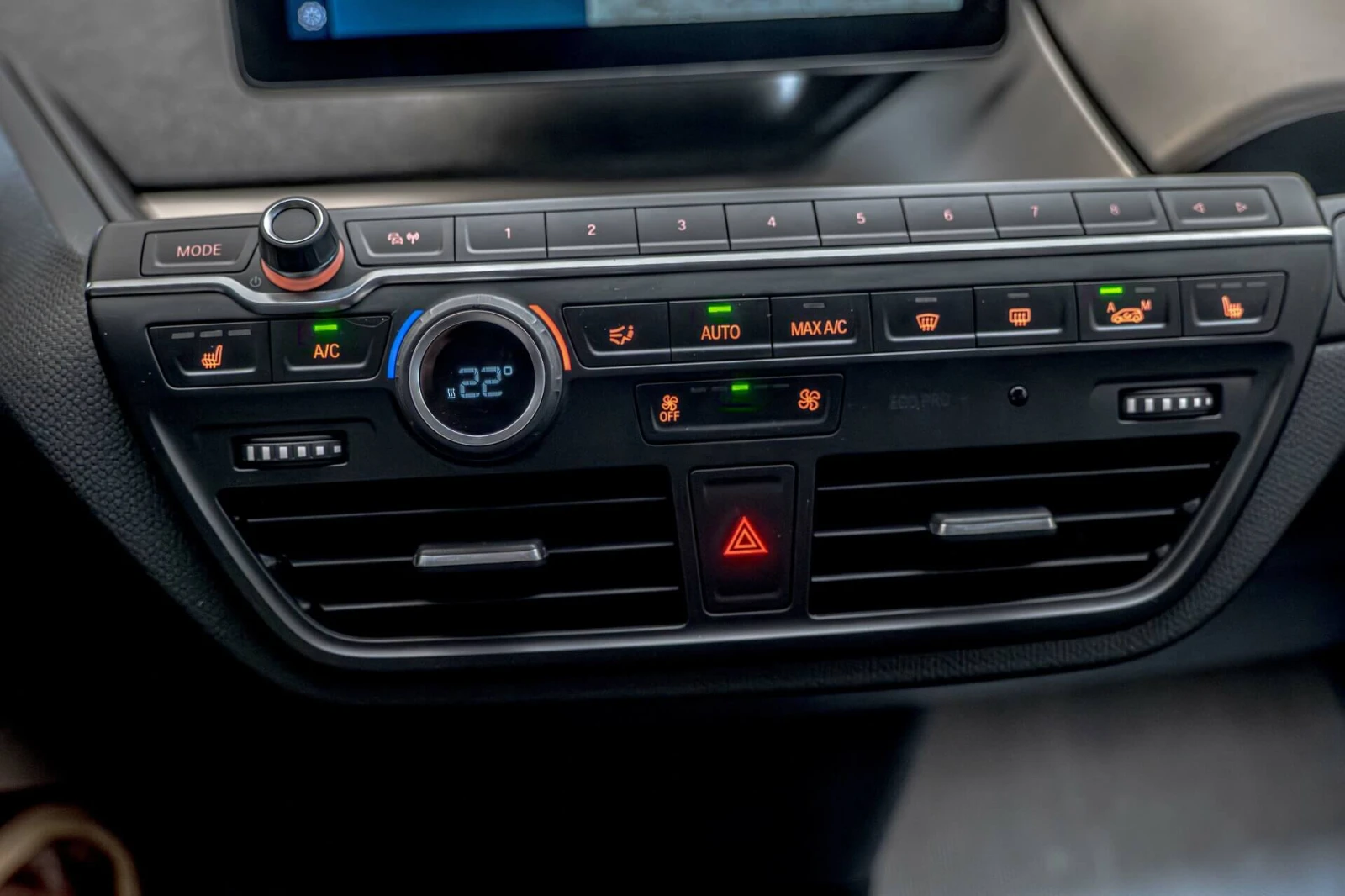 BMW i3 S/120ah/Adaptive LED/PDC/Подгрев/Камера/ - изображение 10