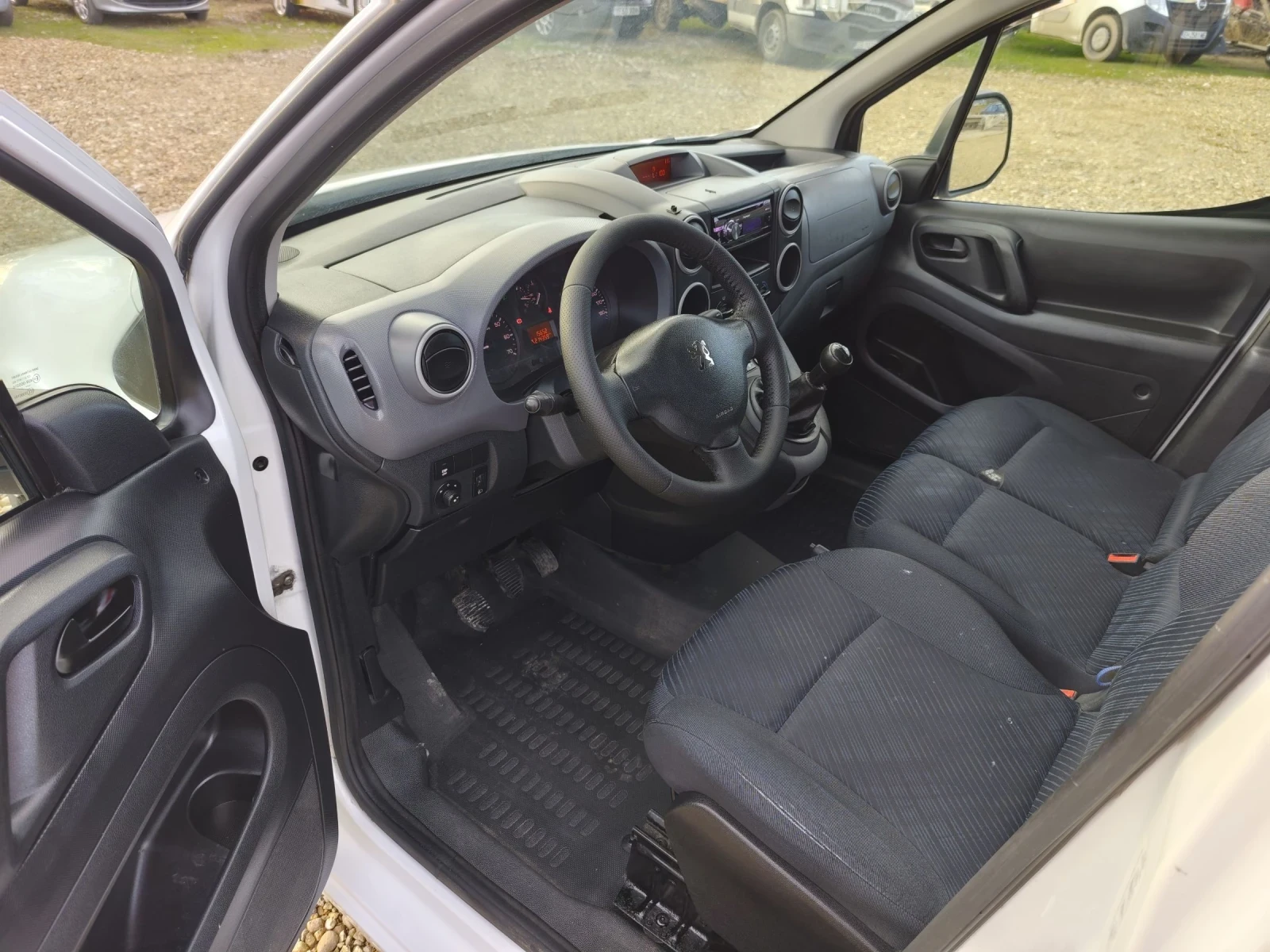 Peugeot Partner 1.6 HDI 91�.�. ����� | Mobile.bg � ����������� 8