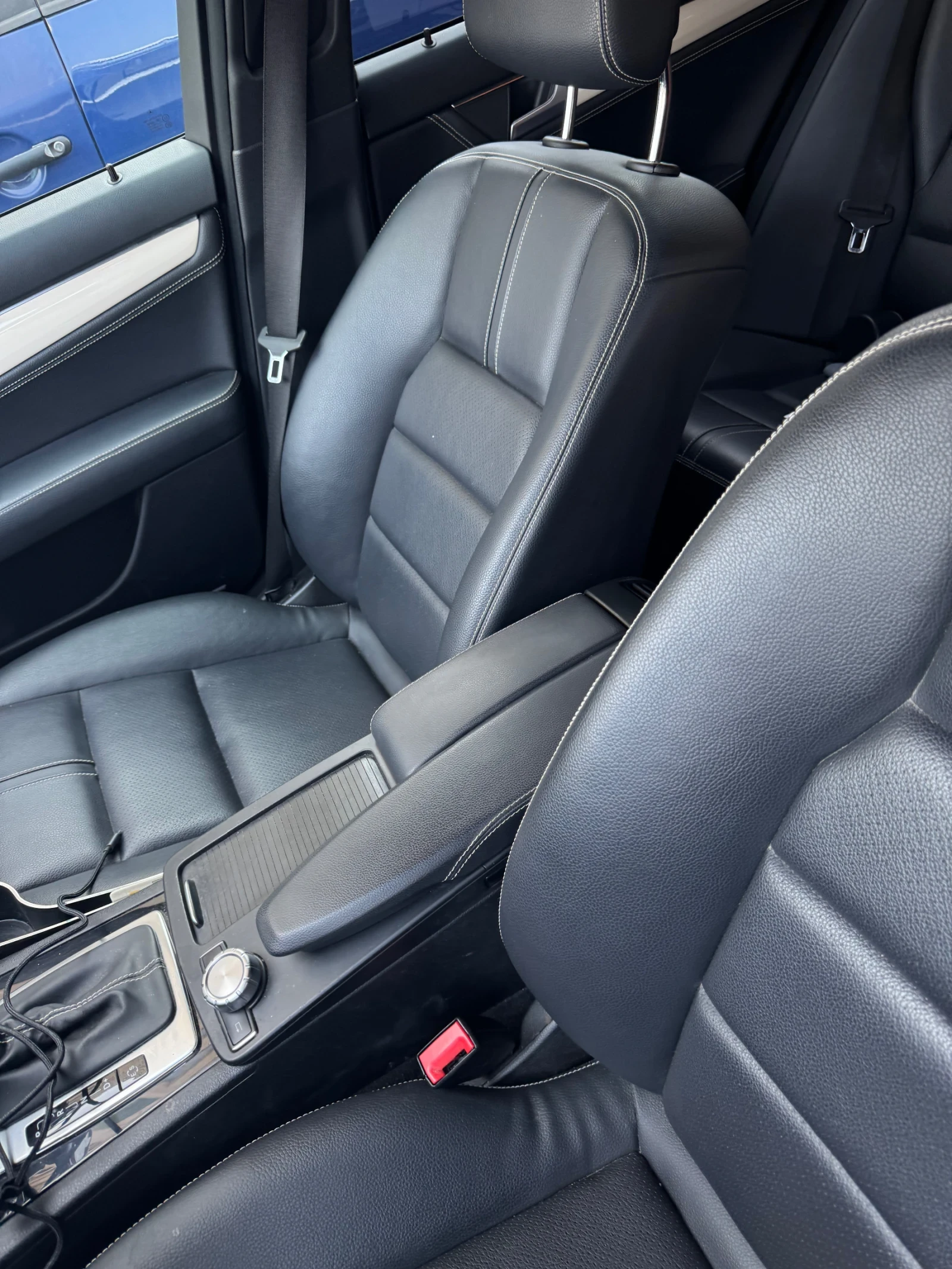 Mercedes-Benz C 200, снимка 10 - Автомобили и джипове - 53964559