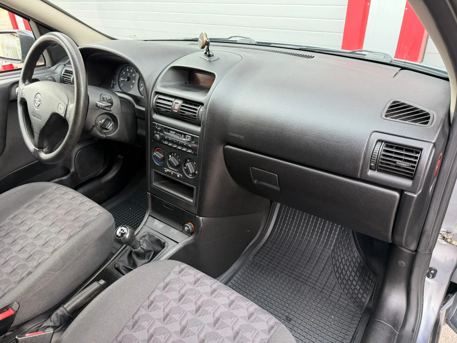 Opel Astra 1.6I G-CC KLIMATIK ЛИЗИНГ!!!, снимка 15 - Автомобили и джипове - 53974946