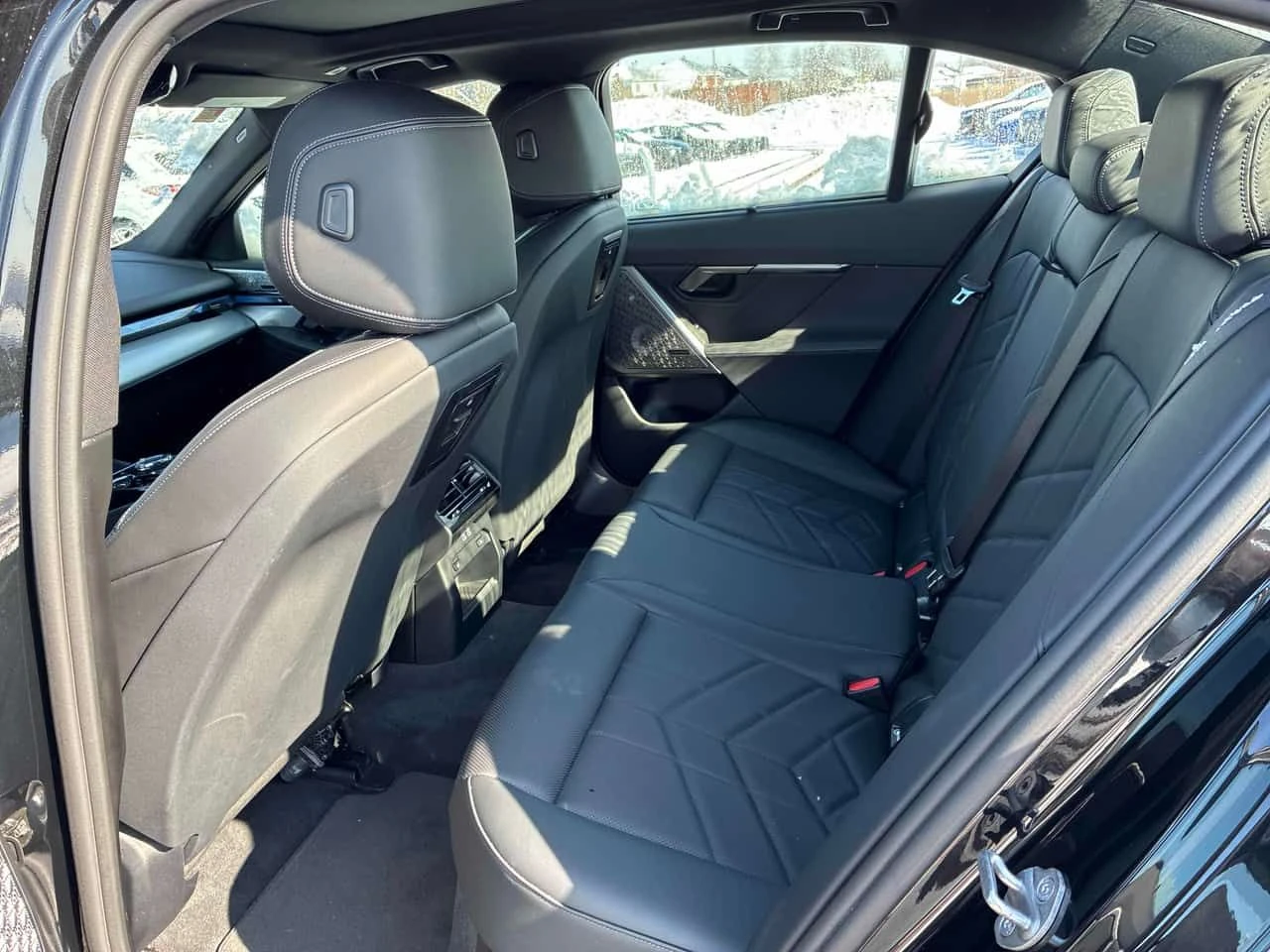 BMW i5 M60 xDrive| DISTRONIC| 360| HUD| ��������| ����� | Mobile.bg � ����������� 14