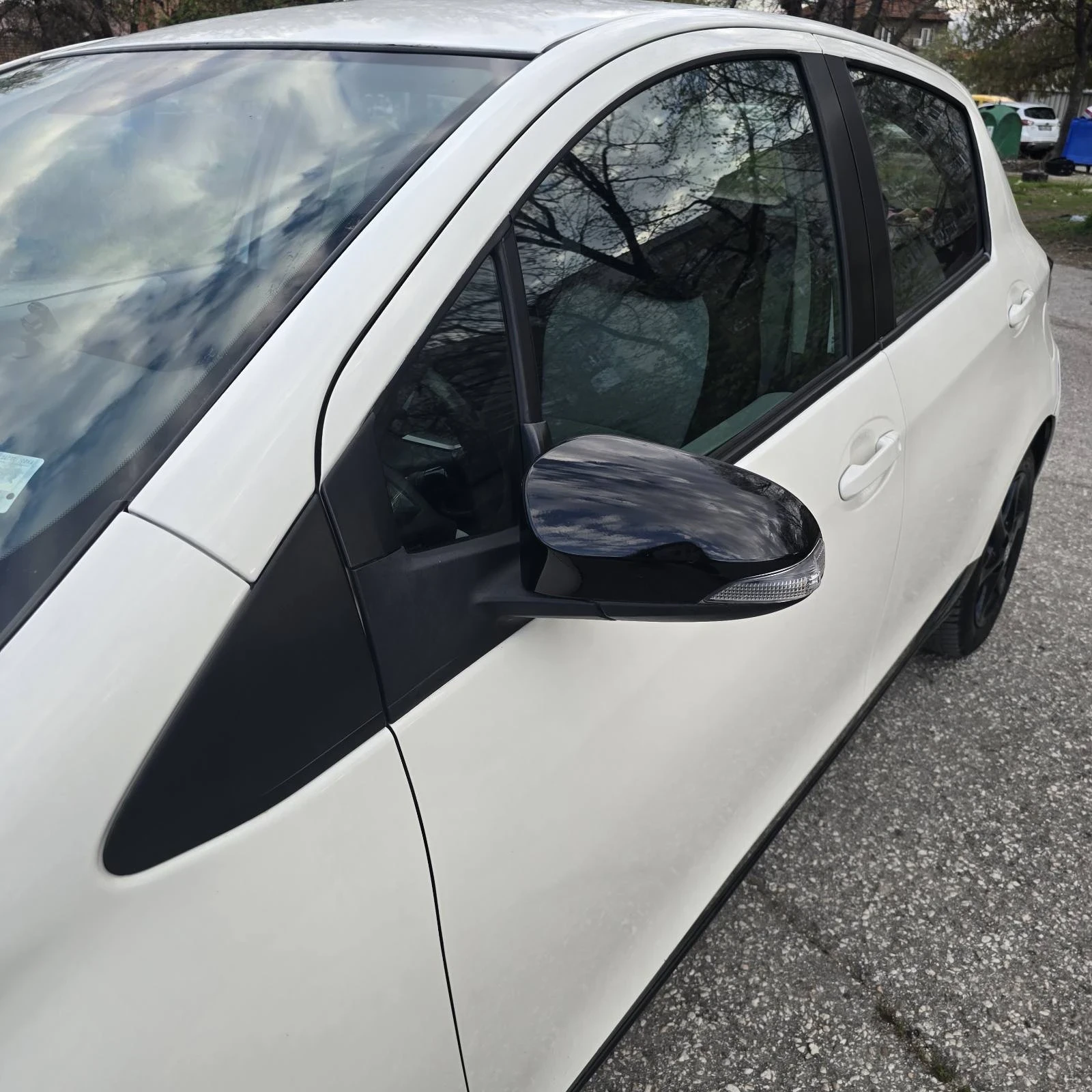 Toyota Yaris, снимка 6 - Автомобили и джипове - 54237039