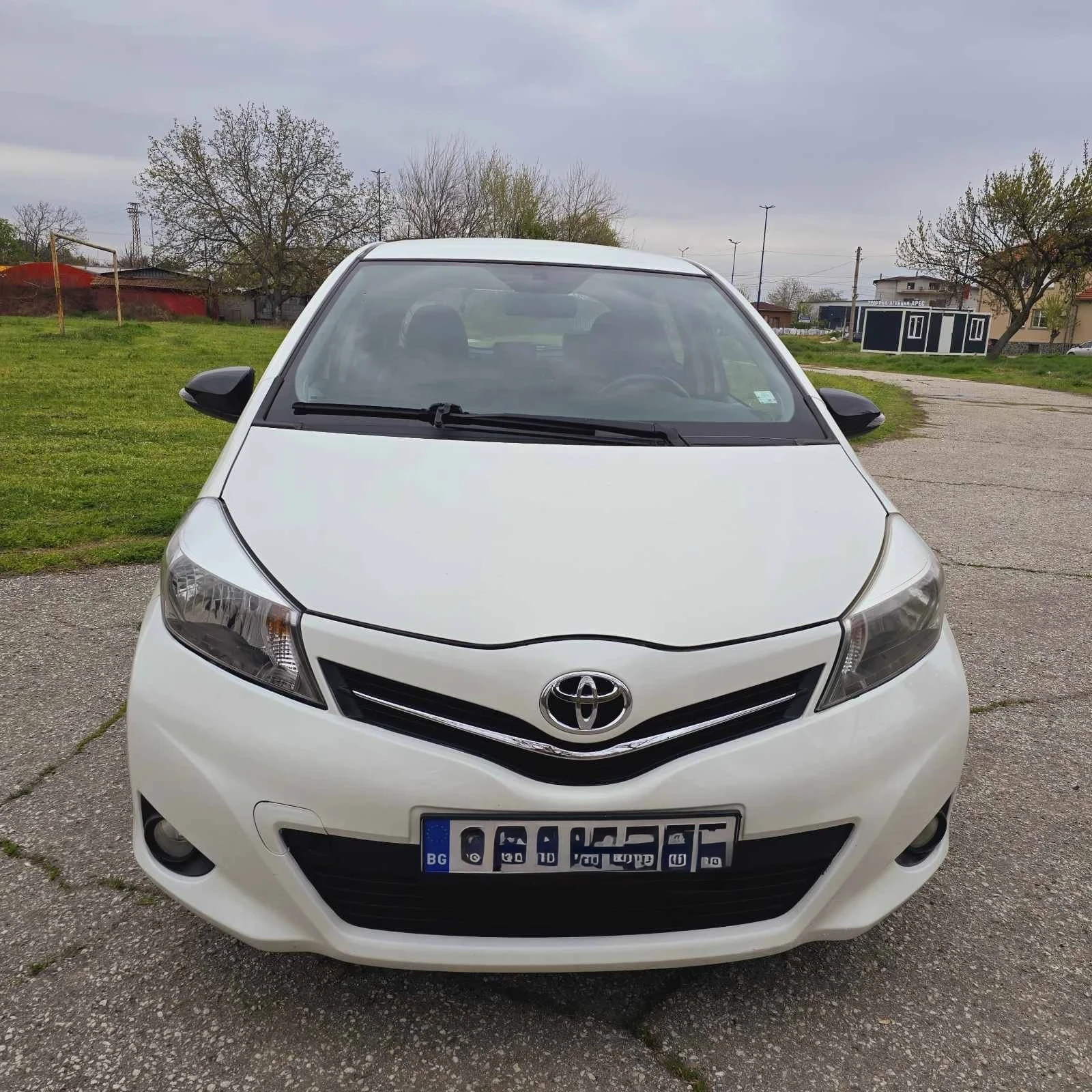 Toyota Yaris, снимка 3 - Автомобили и джипове - 54237039