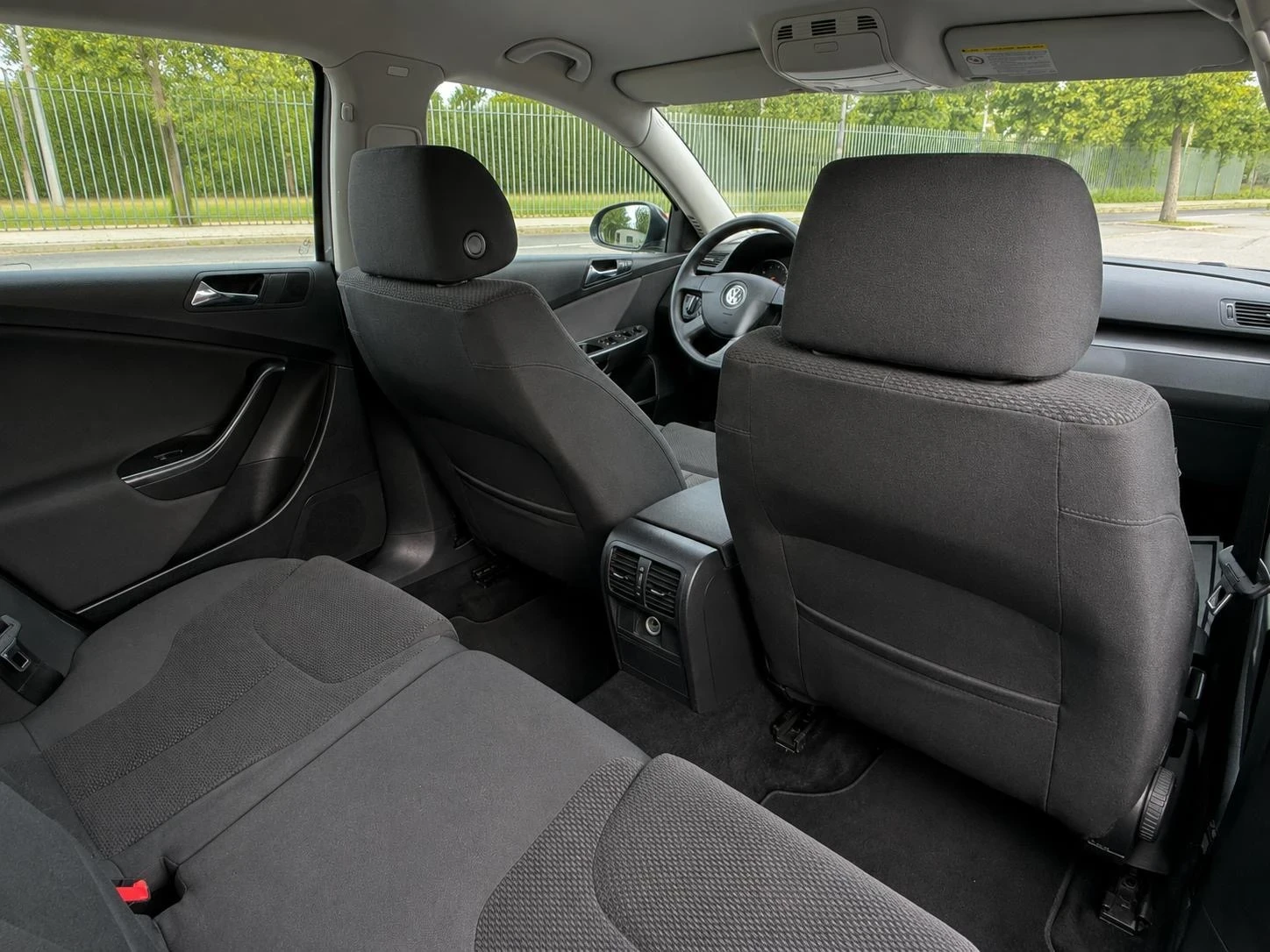 VW Passat 2.0TDI DSG * ЛИЗИНГ, снимка 16 - Автомобили и джипове - 54499392