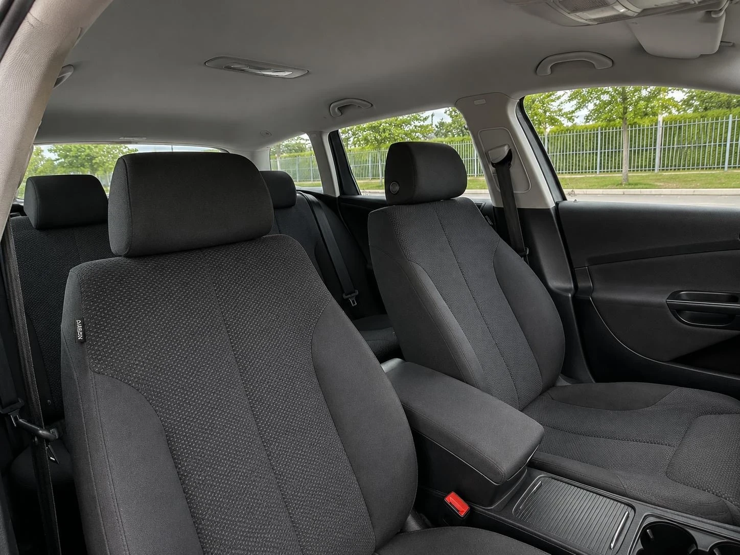 VW Passat 2.0TDI DSG * ЛИЗИНГ, снимка 14 - Автомобили и джипове - 54499392