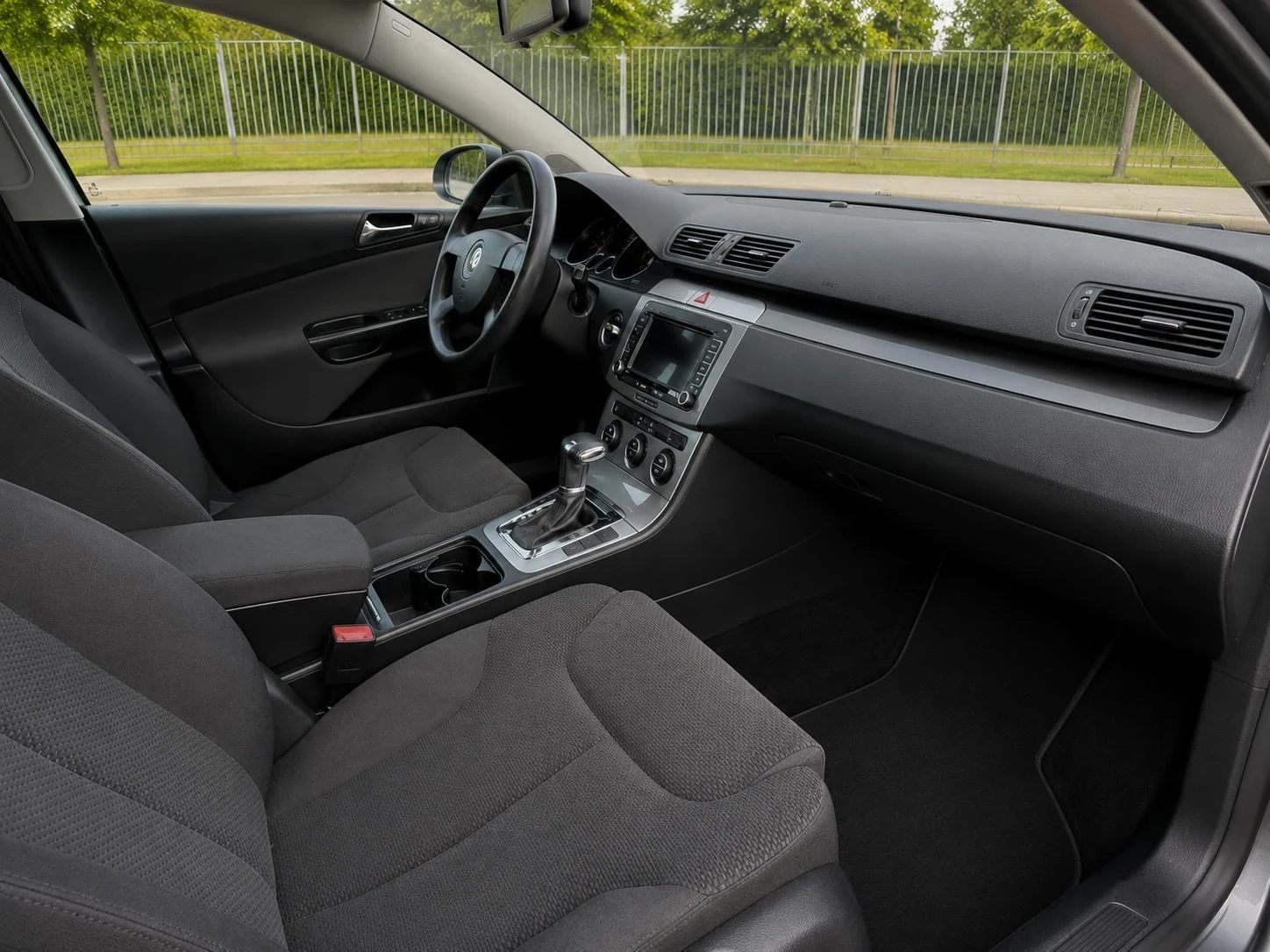 VW Passat 2.0TDI DSG * ЛИЗИНГ, снимка 15 - Автомобили и джипове - 54499392