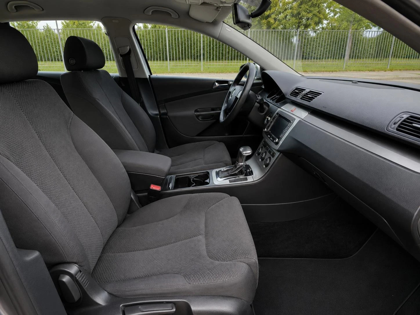 VW Passat 2.0TDI DSG * ЛИЗИНГ, снимка 17 - Автомобили и джипове - 54499392