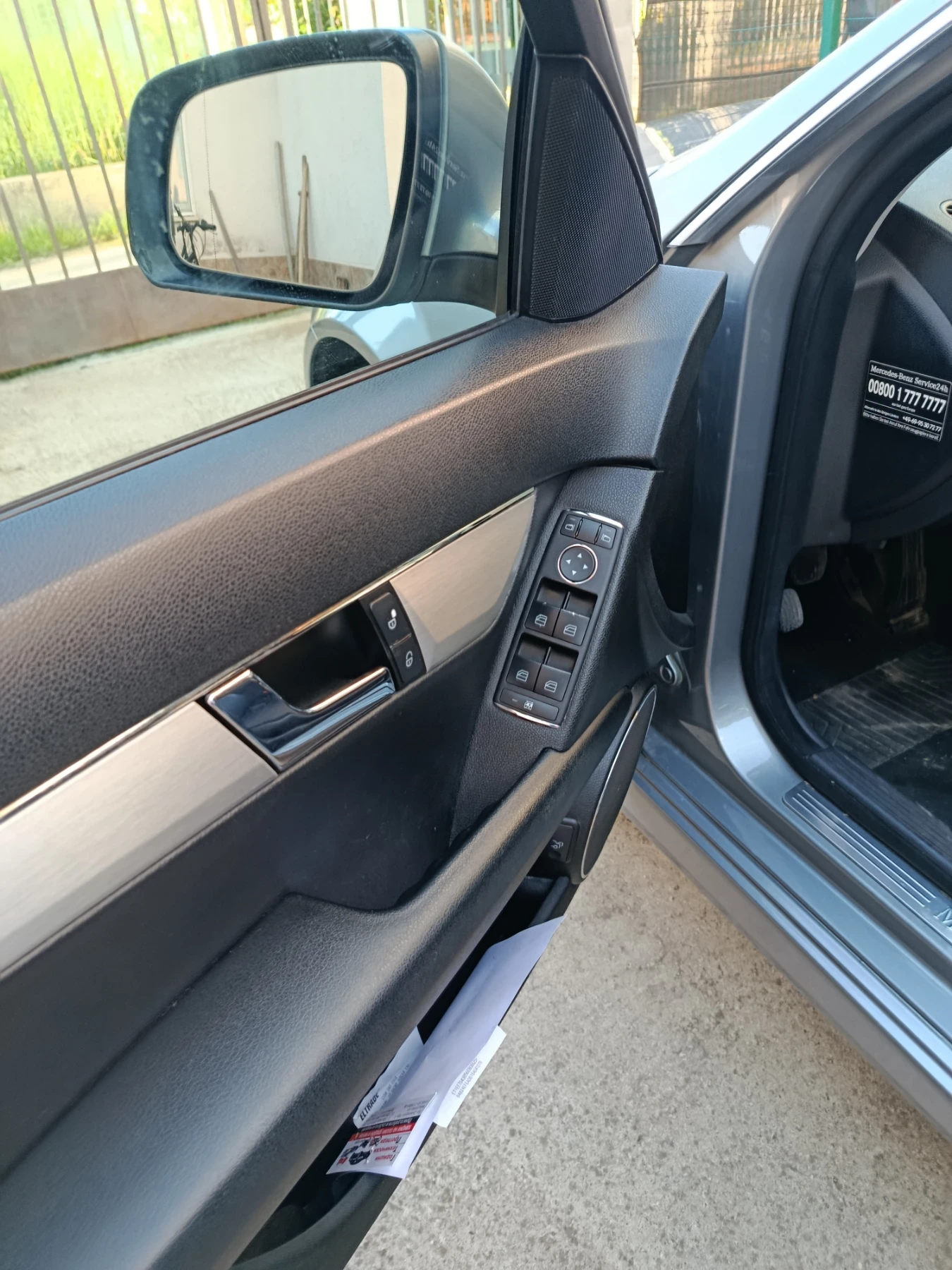 Mercedes-Benz C 320, снимка 4 - Автомобили и джипове - 54663117