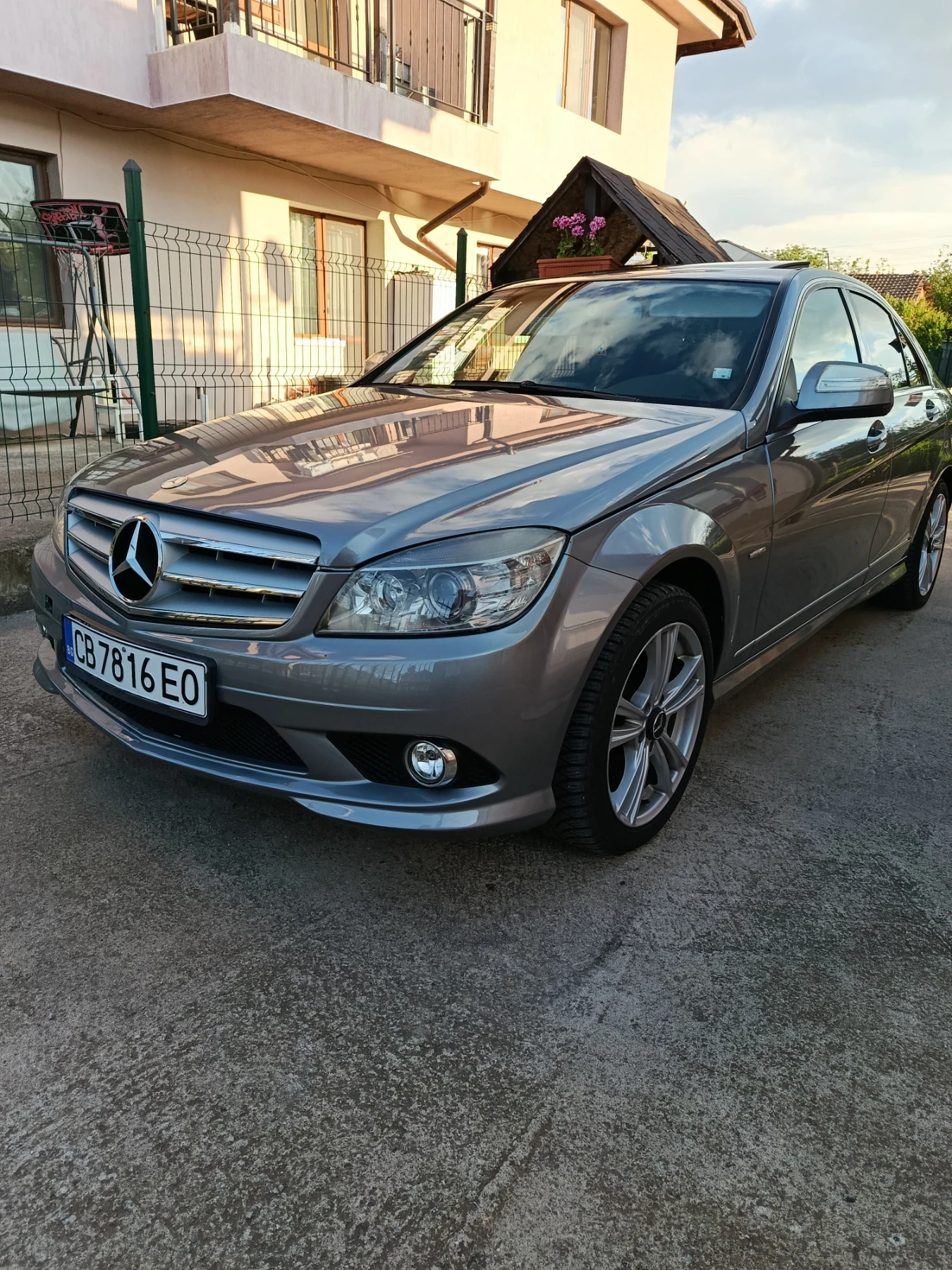 Mercedes-Benz C 320