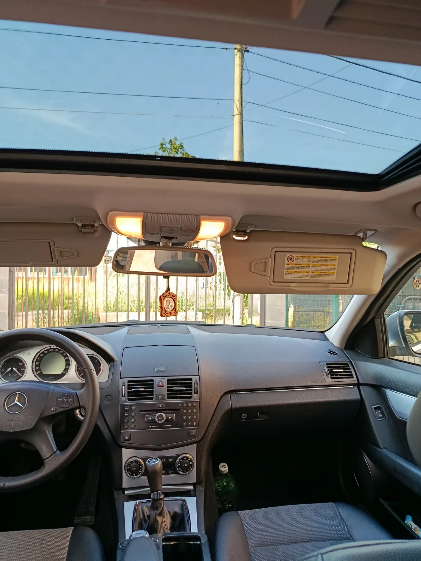 Mercedes-Benz C 320, снимка 9 - Автомобили и джипове - 54663117