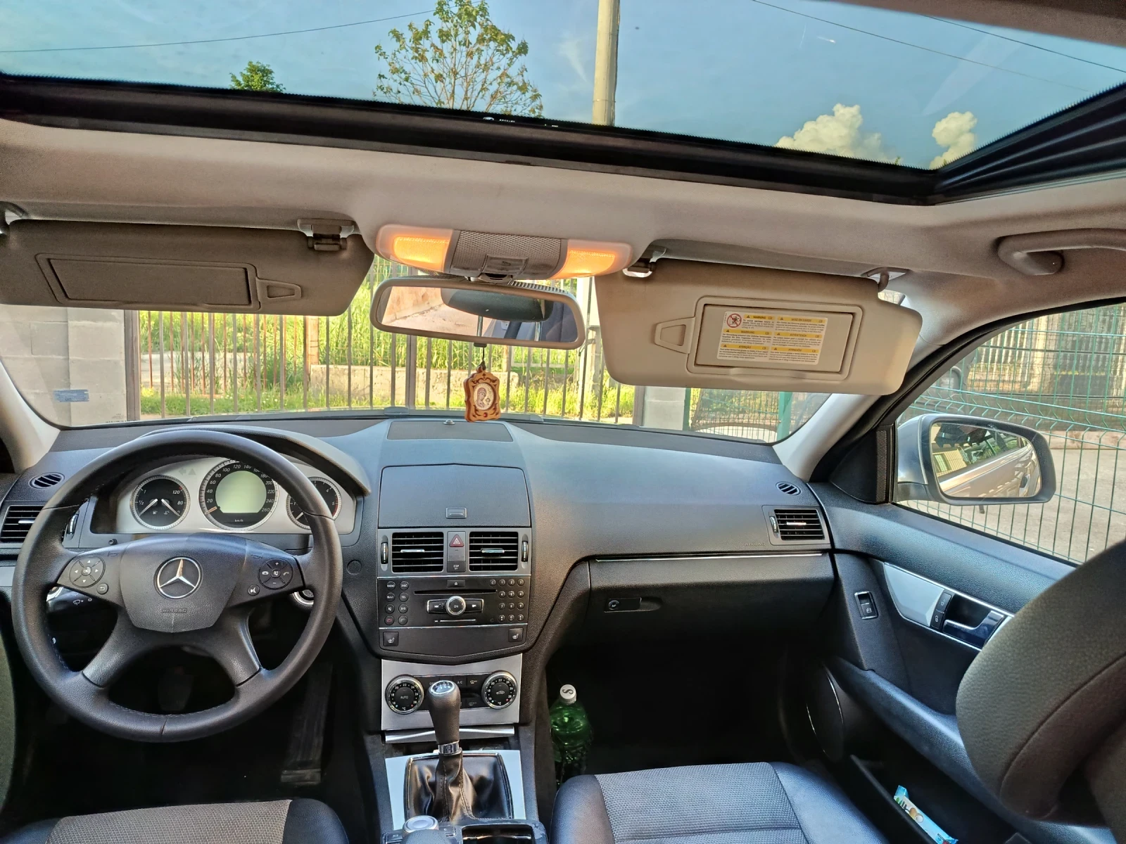 Mercedes-Benz C 320, снимка 8 - Автомобили и джипове - 54663117