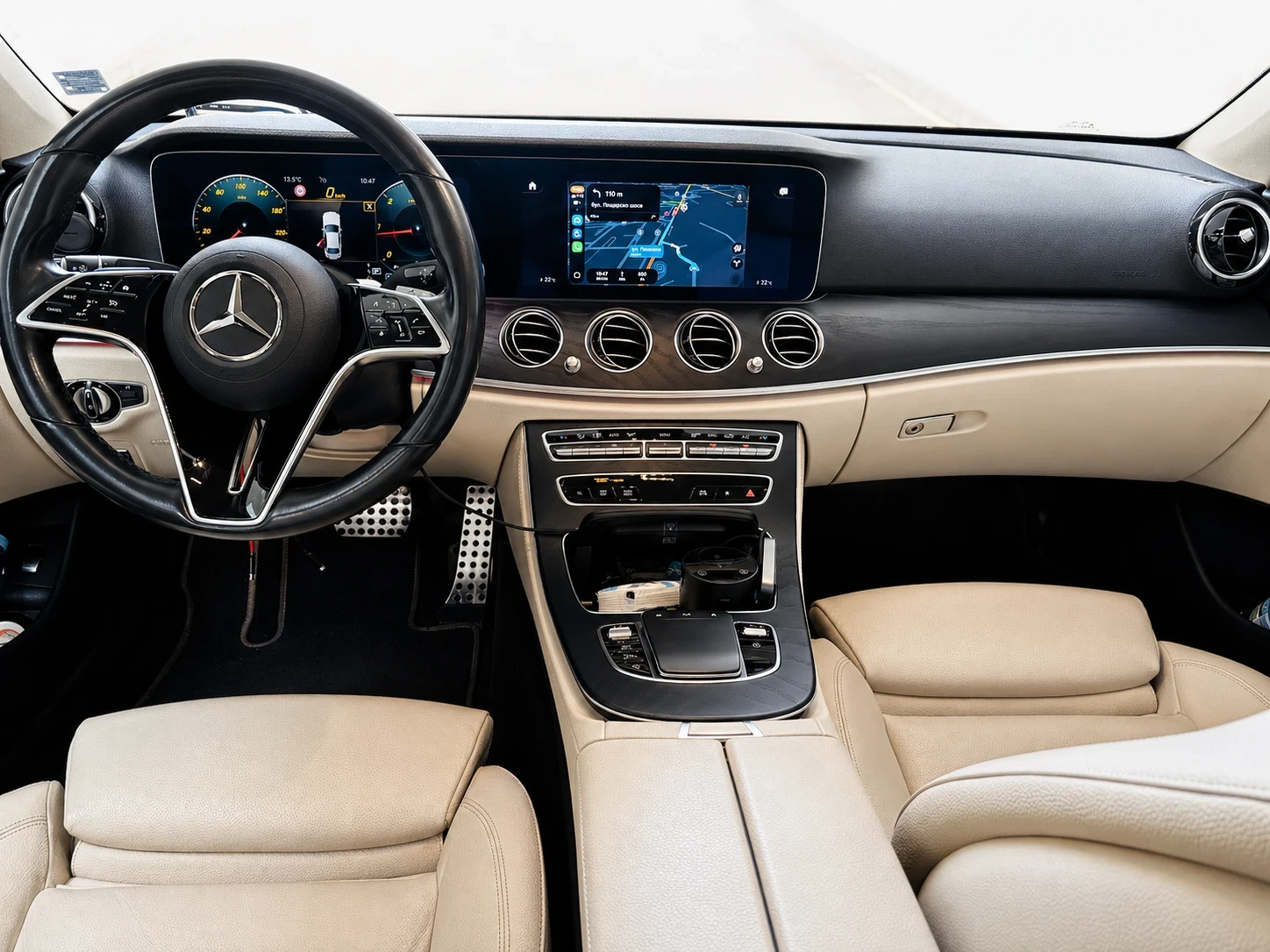 Mercedes-Benz E 220 Avantgard, снимка 9 - Автомобили и джипове - 54824784