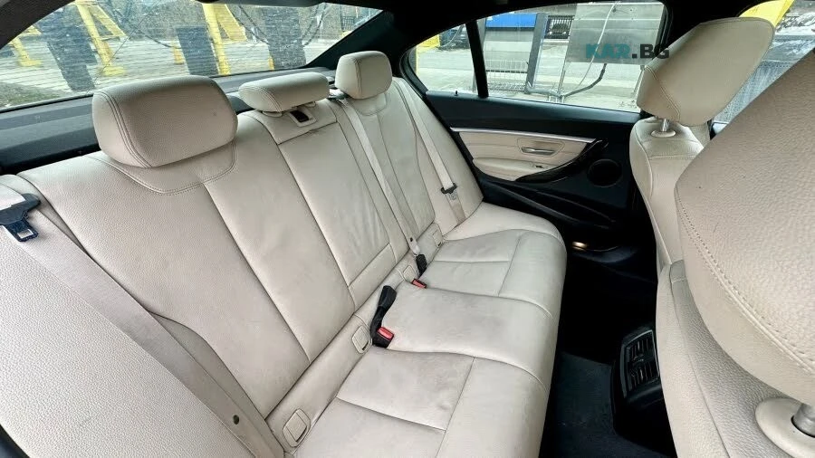 BMW 330 xDrive * АвтоКредит * (ЦЕНА ДО БГ), снимка 15 - Автомобили и джипове - 54870892