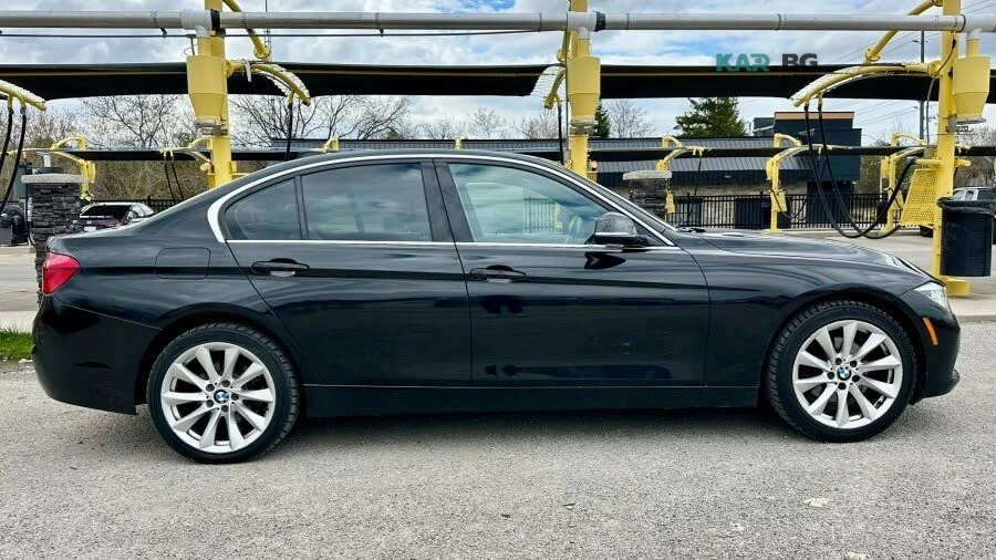 BMW 330 xDrive * АвтоКредит * (ЦЕНА ДО БГ), снимка 8 - Автомобили и джипове - 54870892