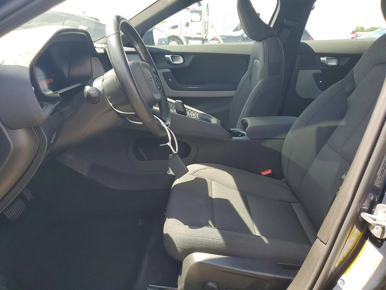 Polestar 2 ПОДГРЕВ* КАМЕРА* KEYLESS, снимка 7 - Автомобили и джипове - 55029752