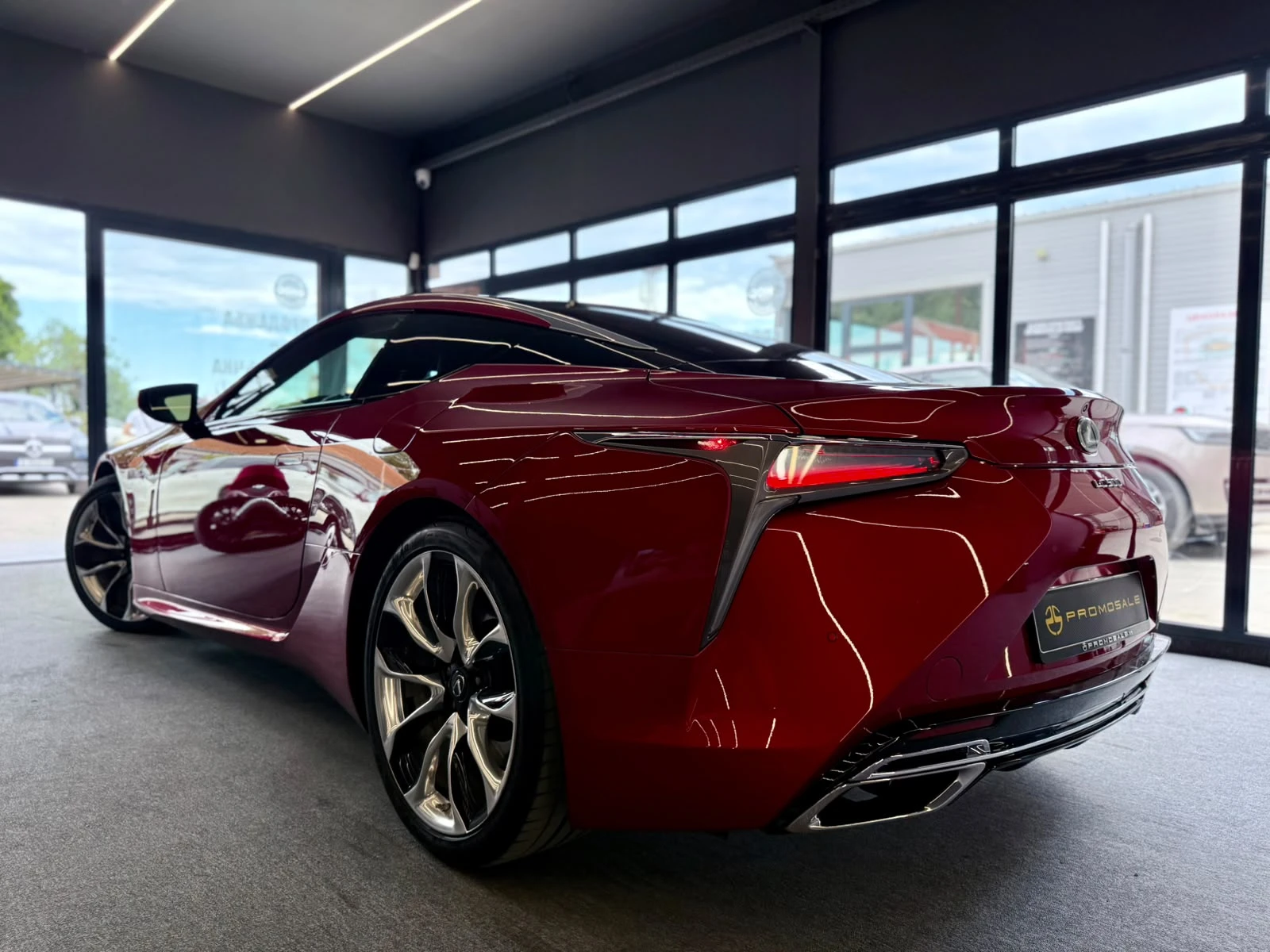 Lexus LC 500 V8* Full* 360* Mark Levinson * ЛИЗИНГ, снимка 4 - Автомобили и джипове - 55238154