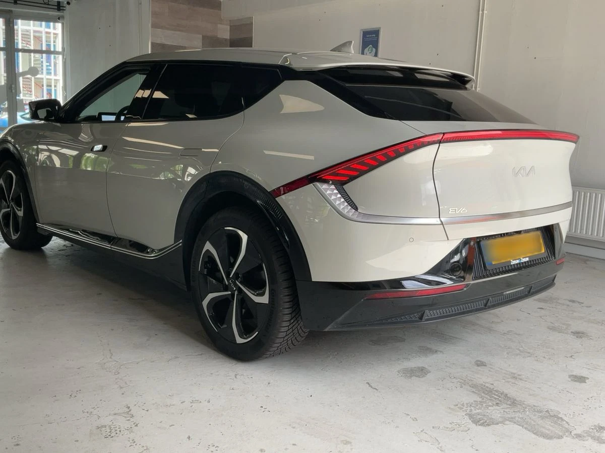 Kia EV6 77.4kw* Matrix* Камера* Термопомпа* FULL, снимка 6 - Автомобили и джипове - 55377573