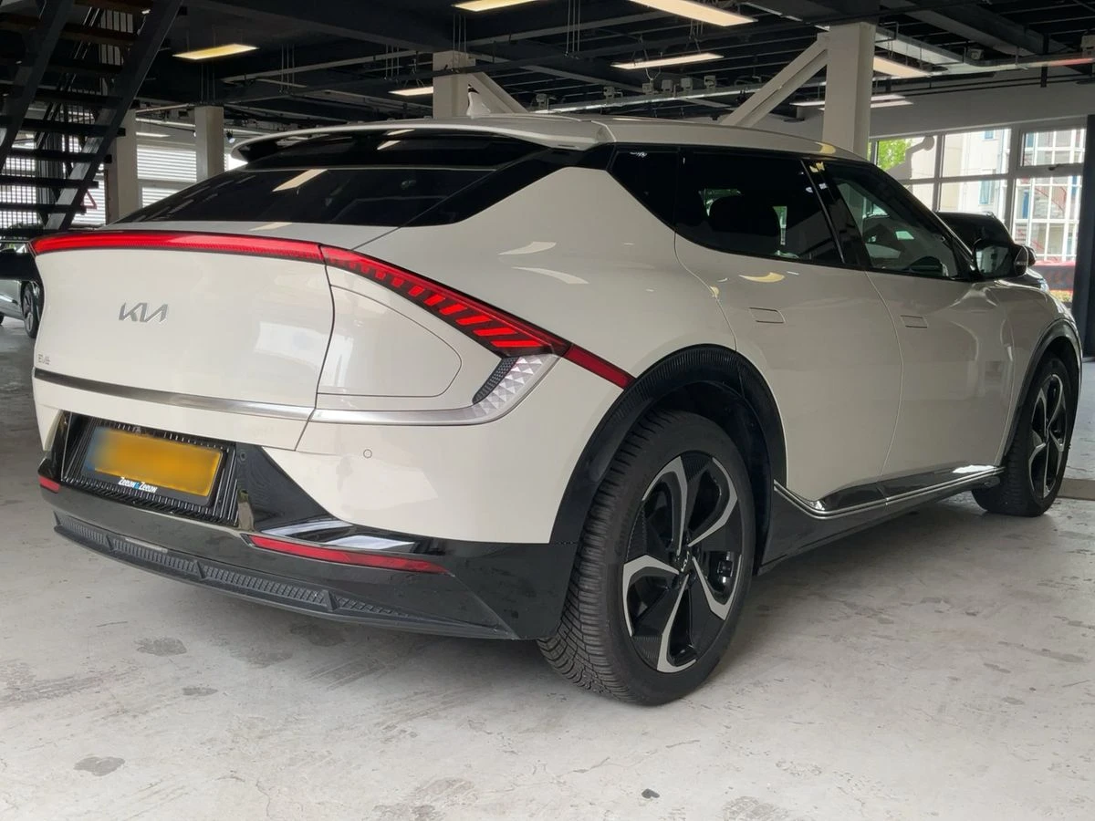 Kia EV6 77.4kw* Matrix* Камера* Термопомпа* FULL, снимка 4 - Автомобили и джипове - 55377573