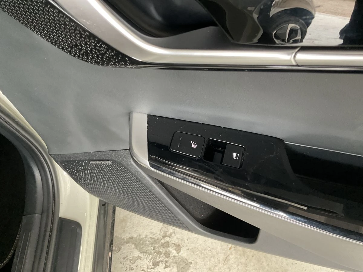 Kia EV6 77.4kw* Matrix* Камера* Термопомпа* FULL, снимка 14 - Автомобили и джипове - 55377573