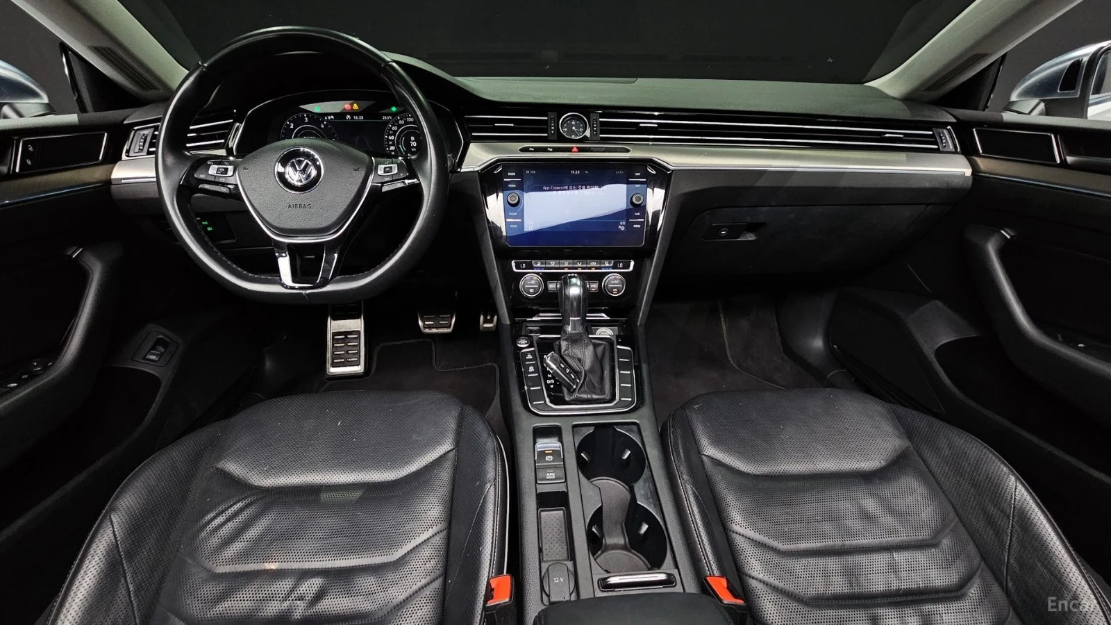 VW Arteon 2.0TDI PREMIUM* КОЖА* ОБДУХВ* ПАНО* МАСАЖИ, снимка 5 - Автомобили и джипове - 55436511