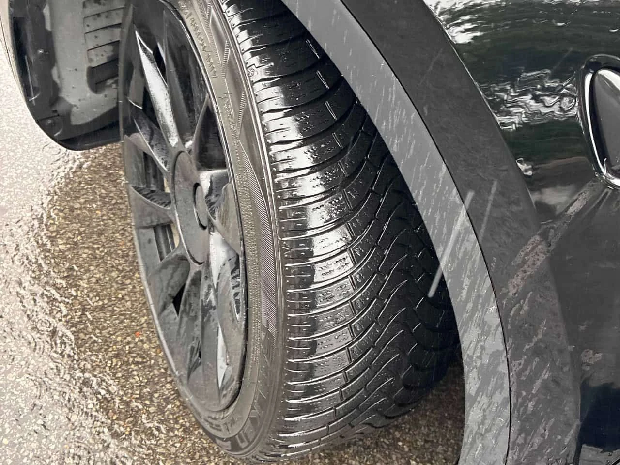 Tesla Model Y * Long Range * ГЛАВНО ПРЕДСТАВИТЕЛСТВО НА VW, снимка 13 - Автомобили и джипове - 55543296