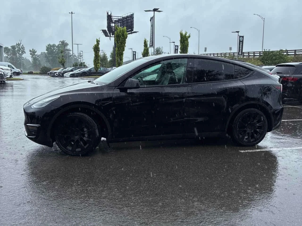Tesla Model Y * Long Range * ГЛАВНО ПРЕДСТАВИТЕЛСТВО НА VW, снимка 2 - Автомобили и джипове - 55543296