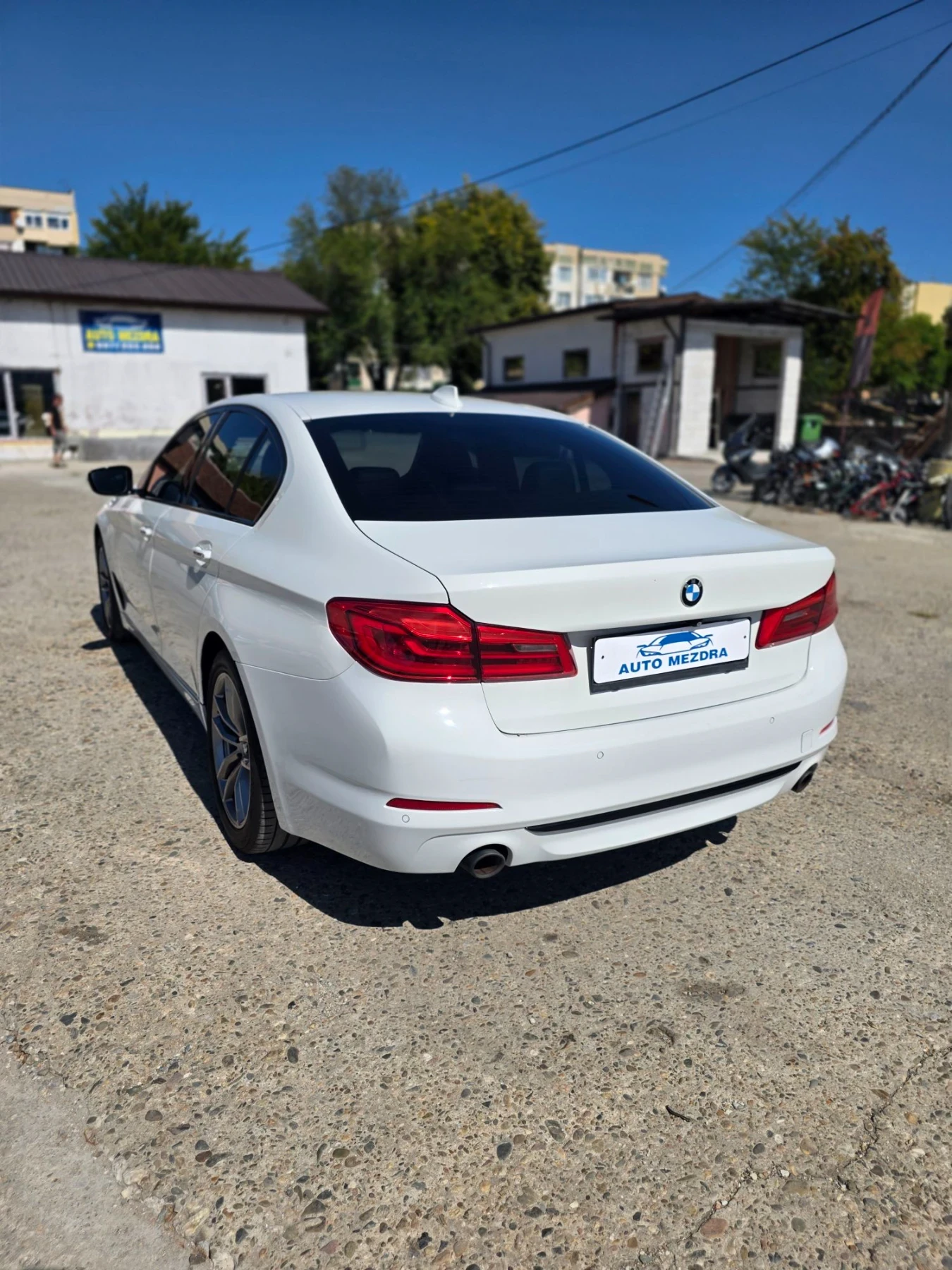 BMW 530 3.0d Sport-line, снимка 3 - Автомобили и джипове - 56157994