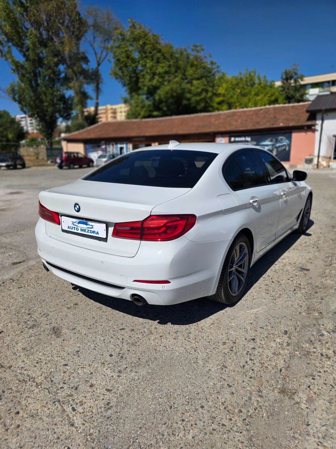 BMW 530 3.0d Sport-line, снимка 4 - Автомобили и джипове - 56157994