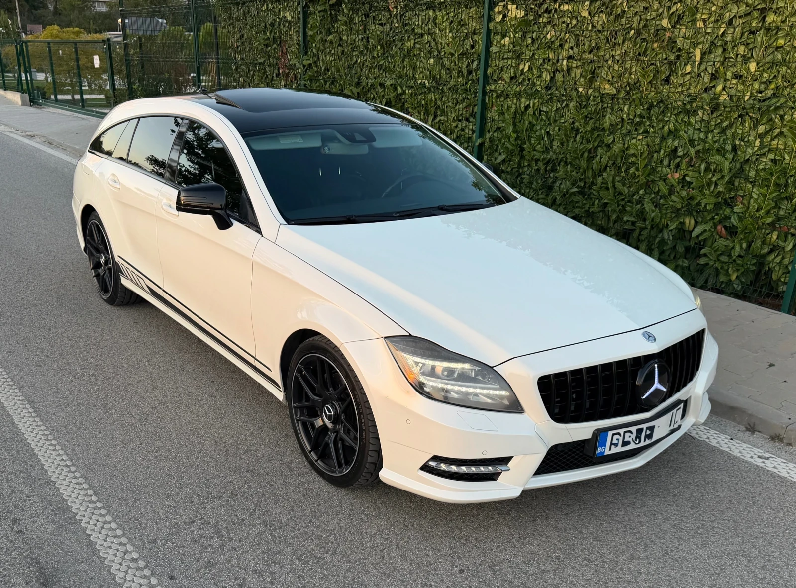 Mercedes-Benz CLS 350 AMG пакет* Shooting brake* Harman Kardon, снимка 3 - Автомобили и джипове - 56216965