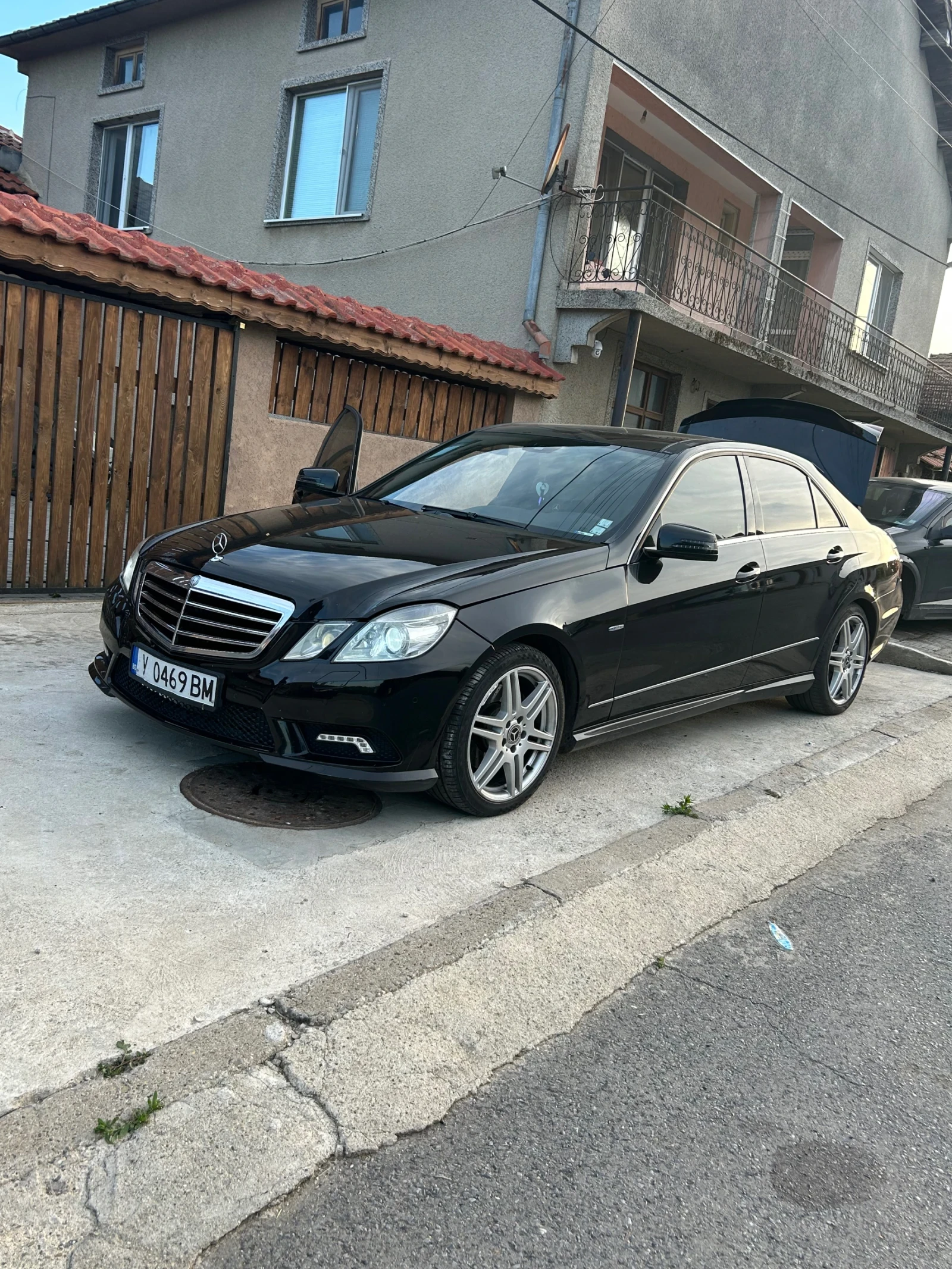 Mercedes-Benz E 350, снимка 5 - Автомобили и джипове - 56236964