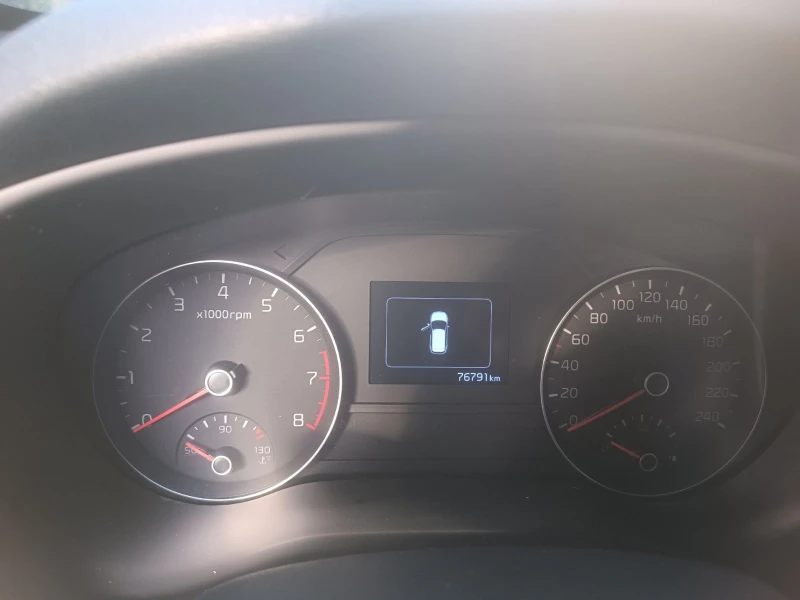 Kia Sportage 1.6, снимка 7 - Автомобили и джипове - 52401605