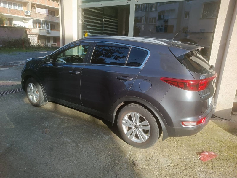 Kia Sportage 1.6, снимка 6 - Автомобили и джипове - 52401605
