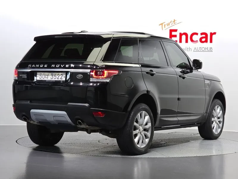 Land Rover Range Rover Sport 3.0, снимка 2 - Автомобили и джипове - 54500088