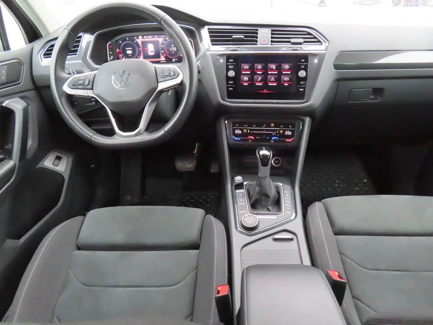 VW Tiguan Elegance 2.0 TDI SCR 4MOTION DSG - изображение 5