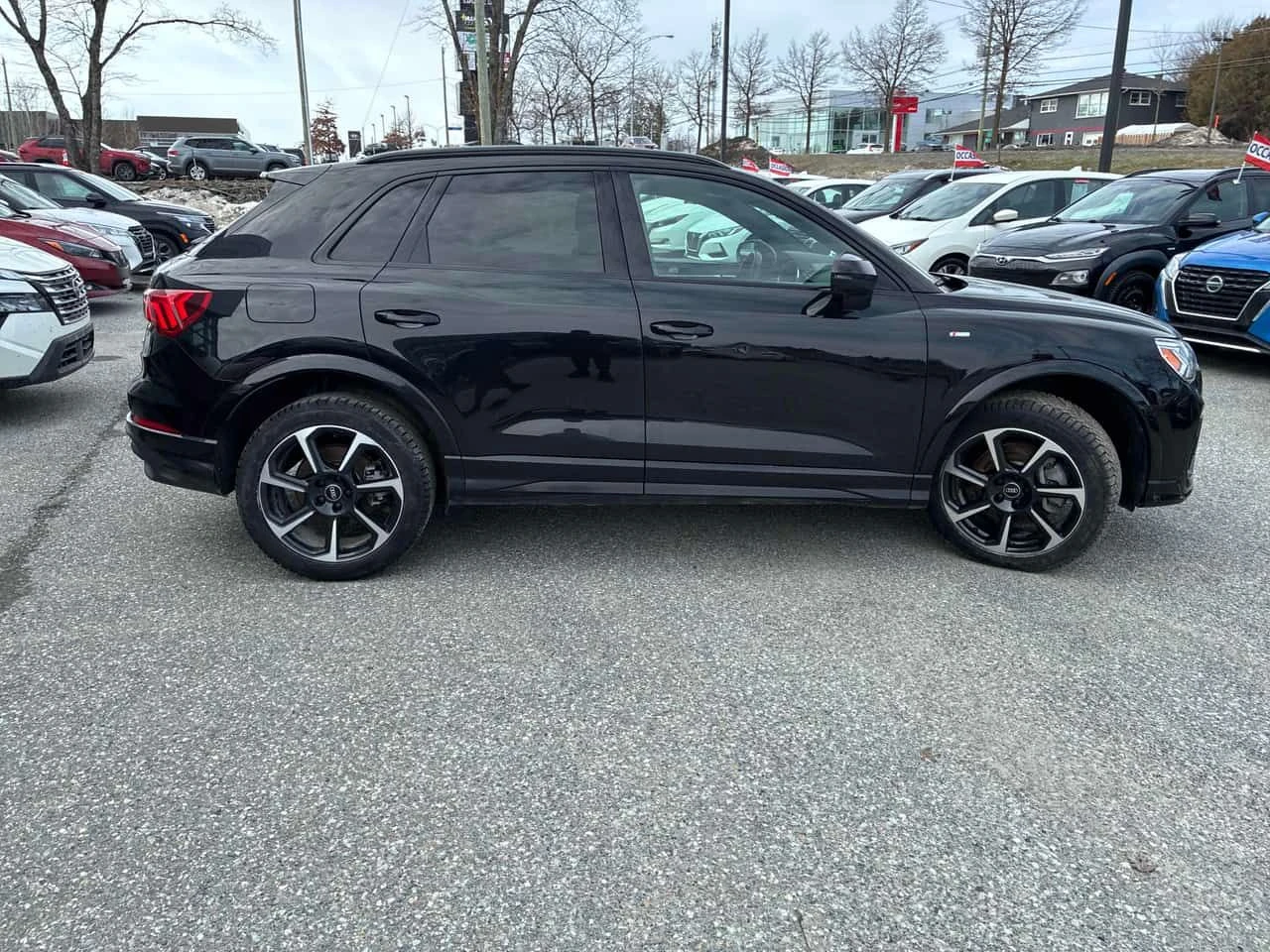 Audi Q3 TECHNIK QUATTRO * FULL S LINE* ПАНОРАМА* КАМЕРА* , снимка 4 - Автомобили и джипове - 54046693